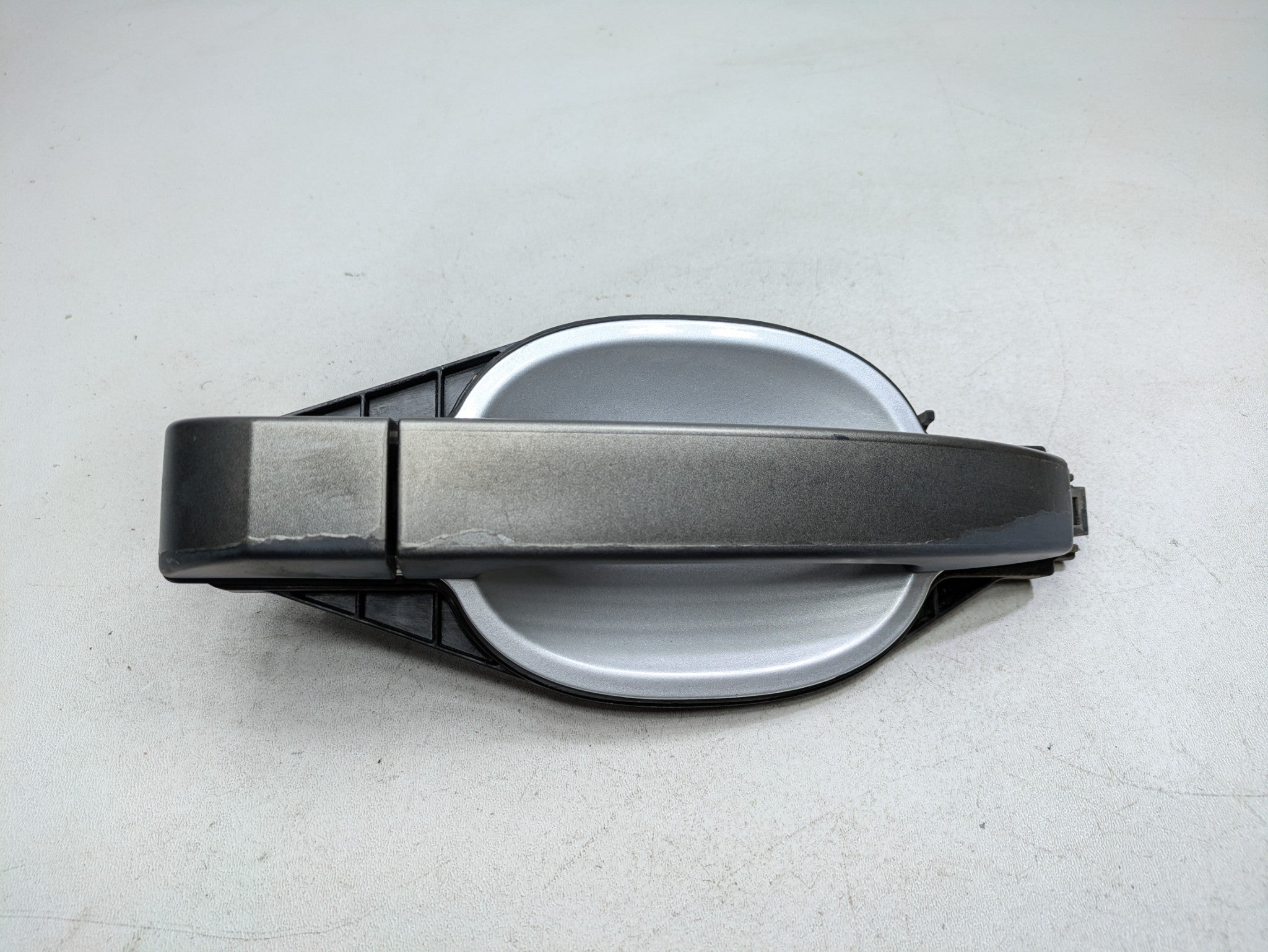03 - 05 LAND ROVER RANGE ROVER OEM EXTERIOR DOOR HANDLE REAR LEFT DRIVER SIDE