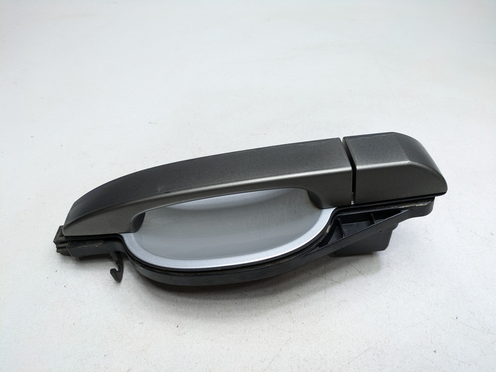 03 - 05 LAND ROVER RANGE ROVER OEM EXTERIOR DOOR HANDLE REAR LEFT DRIVER SIDE