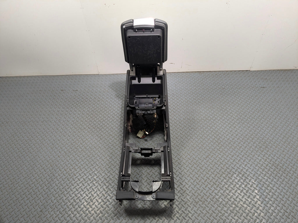 2003 - 2005 LAND ROVER RANGE ROVER OEM CENTRE CONSOLE ARMREST BLACK ASSEMBLY