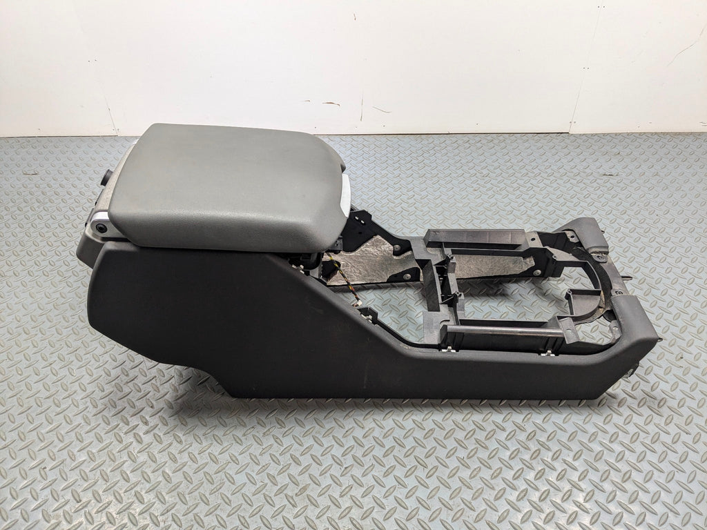 2003 - 2005 LAND ROVER RANGE ROVER OEM CENTRE CONSOLE ARMREST BLACK ASSEMBLY