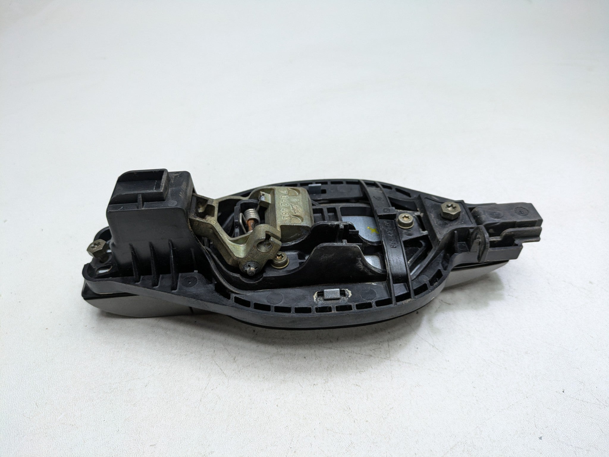 03 - 05 LAND ROVER RANGE ROVER OEM EXTERIOR DOOR HANDLE REAR LEFT DRIVER SIDE