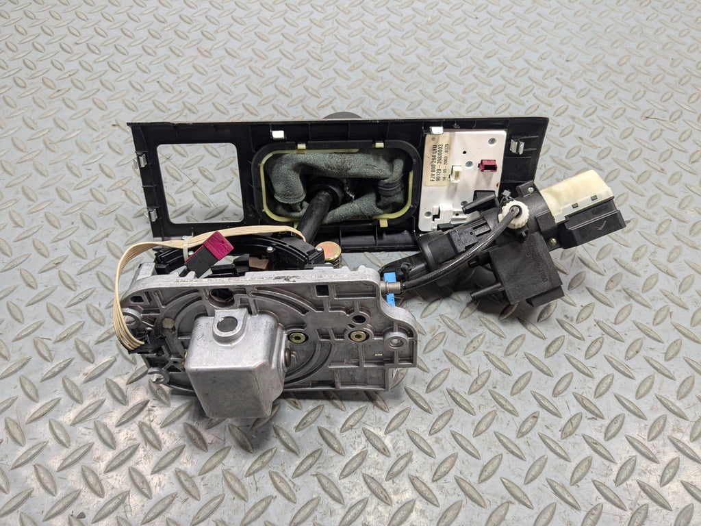 2003 - 2005 LAND ROVER RANGE ROVER OEM AUTOMATIC TRANSMISSION GEAR FLOOR SHIFTER