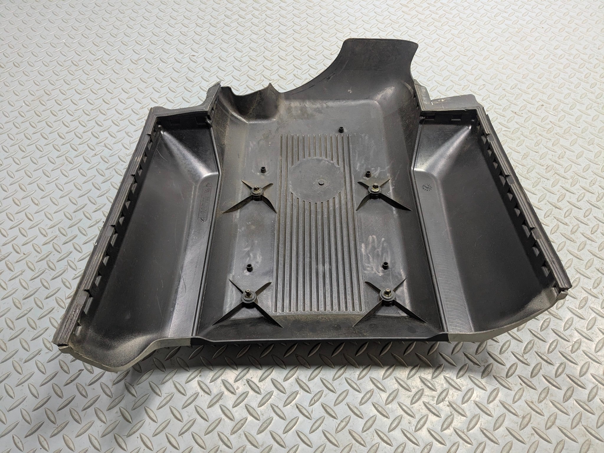 2003 - 2005 LAND ROVER RANGE ROVER OEM ENGINE MOTOR UPPER COVER PANEL SHIELD