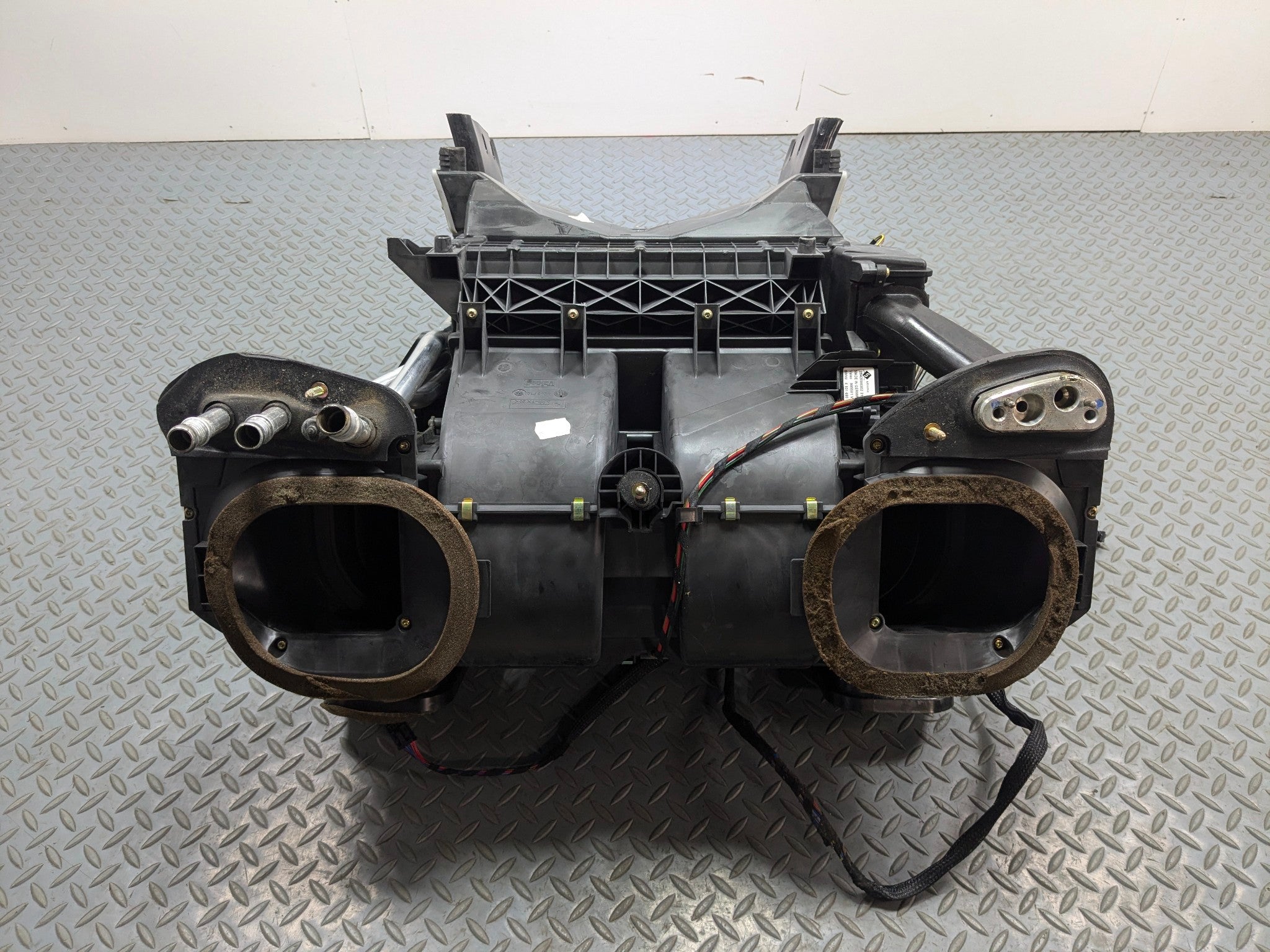 03 - 05 LAND ROVER RANGE ROVER OEM HVAC AC EVAPORATOR CLIMATE HEATER ASSEMBLY