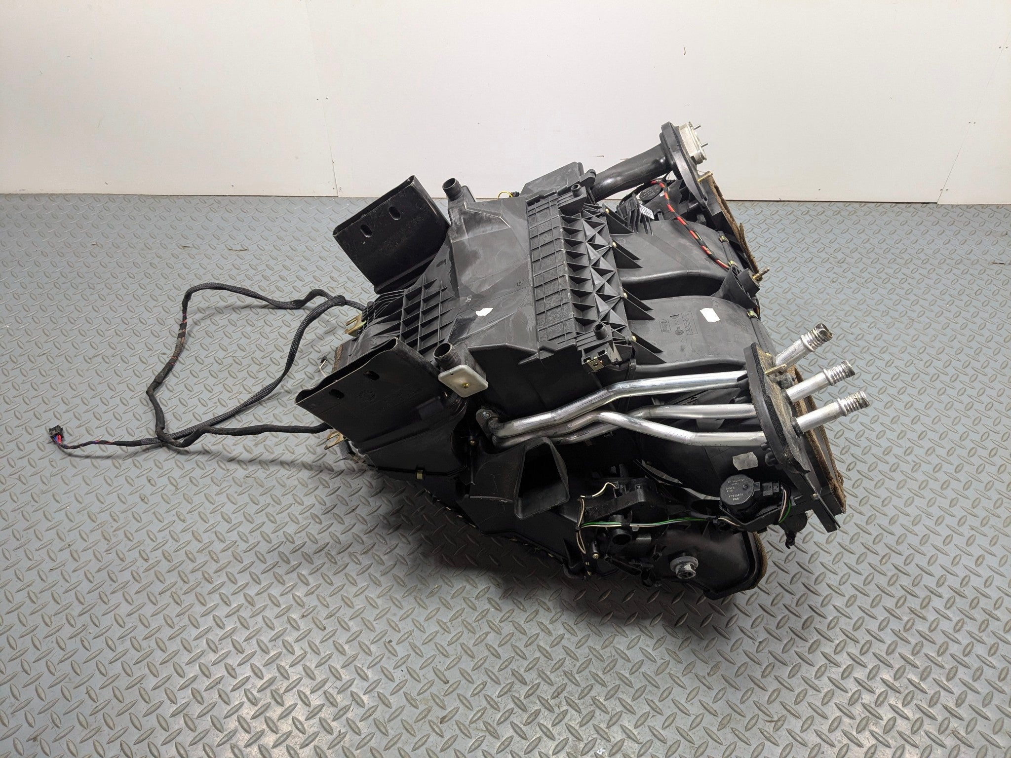 03 - 05 LAND ROVER RANGE ROVER OEM HVAC AC EVAPORATOR CLIMATE HEATER ASSEMBLY