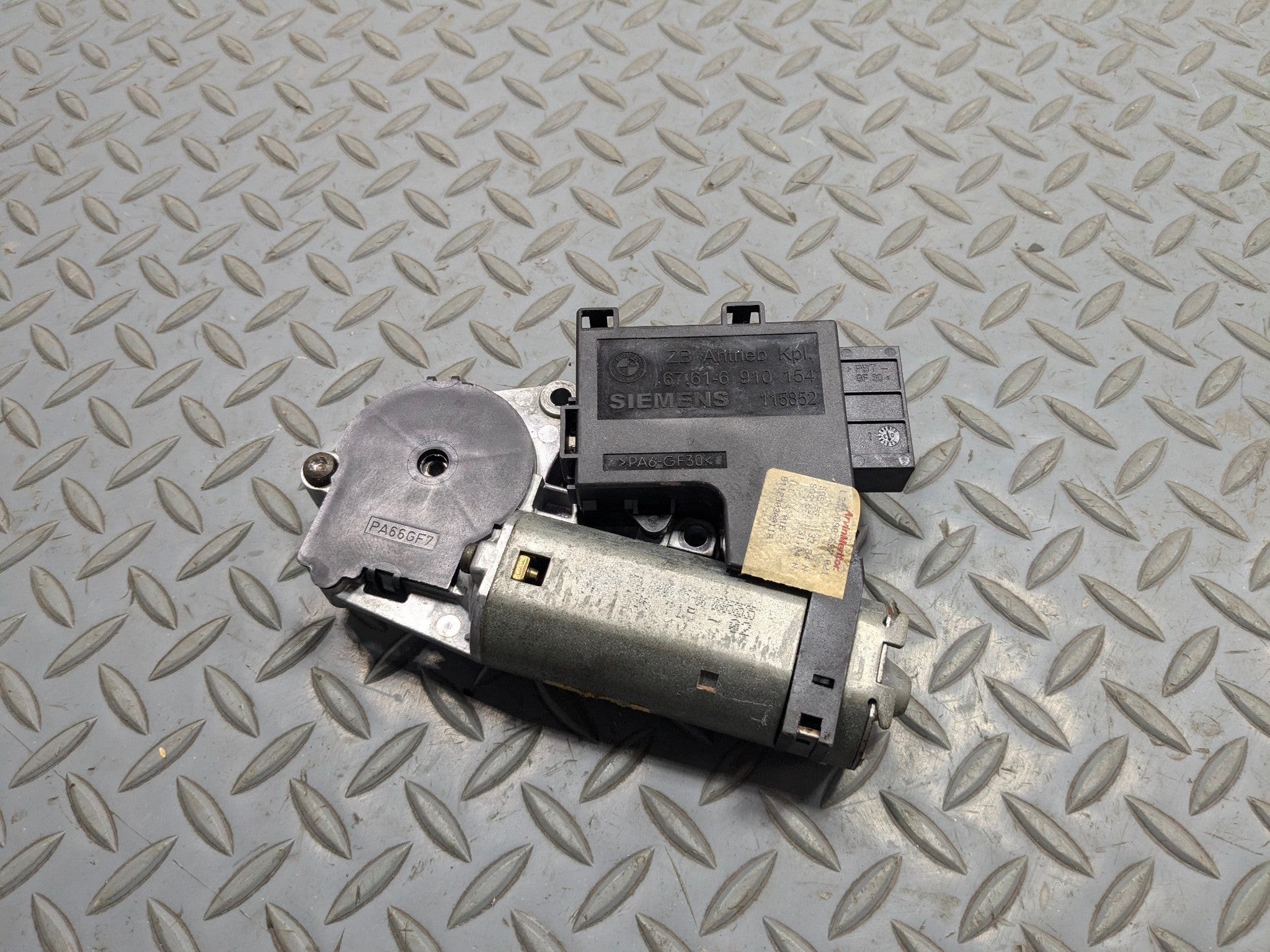 2003 - 2005 LAND ROVER RANGE ROVER OEM SUN ROOF WINDOW GLASS SLIDING POWER MOTOR