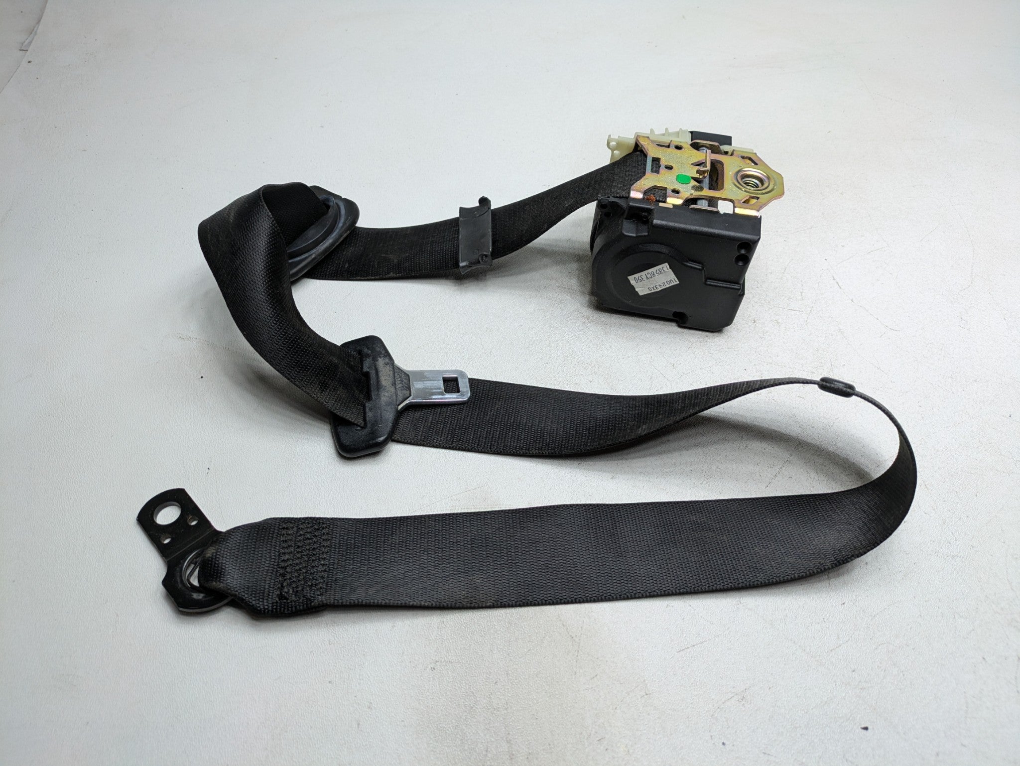 03 - 05 LAND ROVER RANGE ROVER OEM SEAT BELT RETRACTOR BLACK FRONT RIGHT SIDE