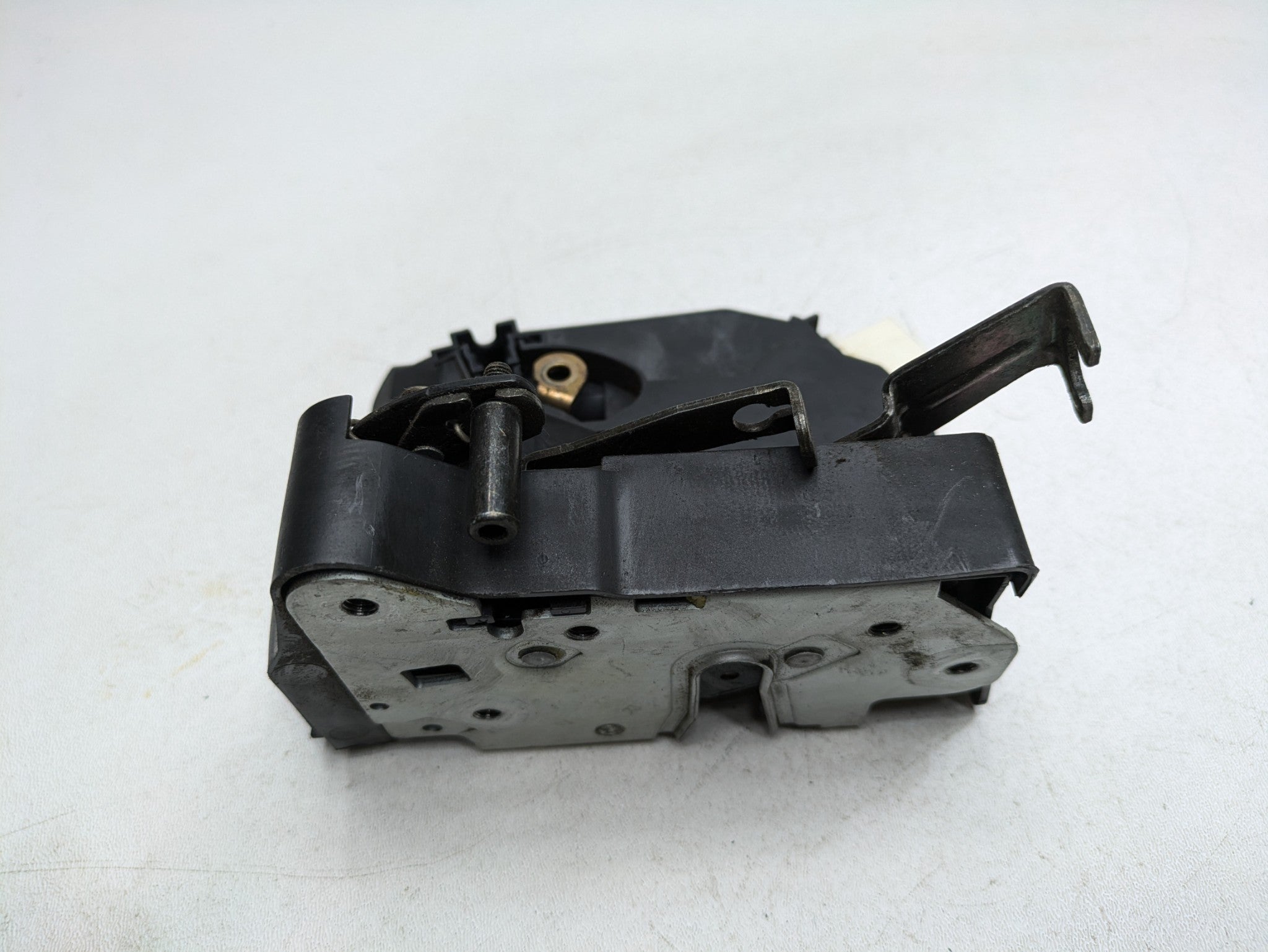 2003 - 2005 LAND ROVER RANGE ROVER OEM DOOR LOCK LATCH ACTUATOR FRONT RIGHT SIDE