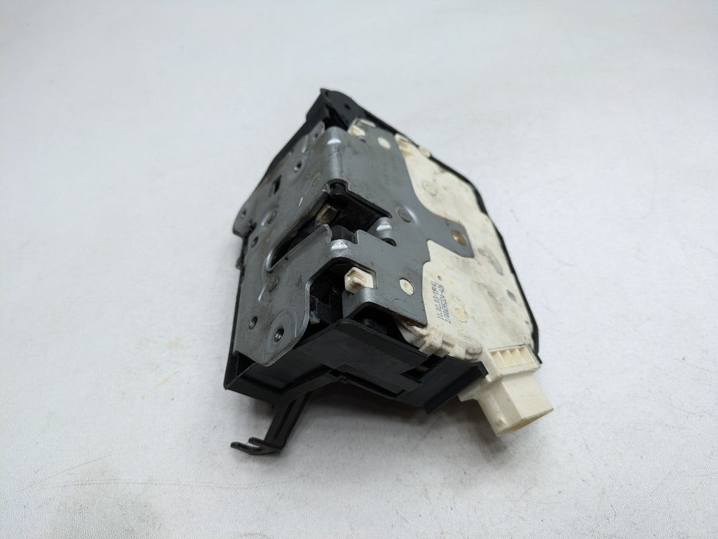 2003 - 2005 LAND ROVER RANGE ROVER OEM DOOR LOCK LATCH FRONT LEFT DRIVER SIDE