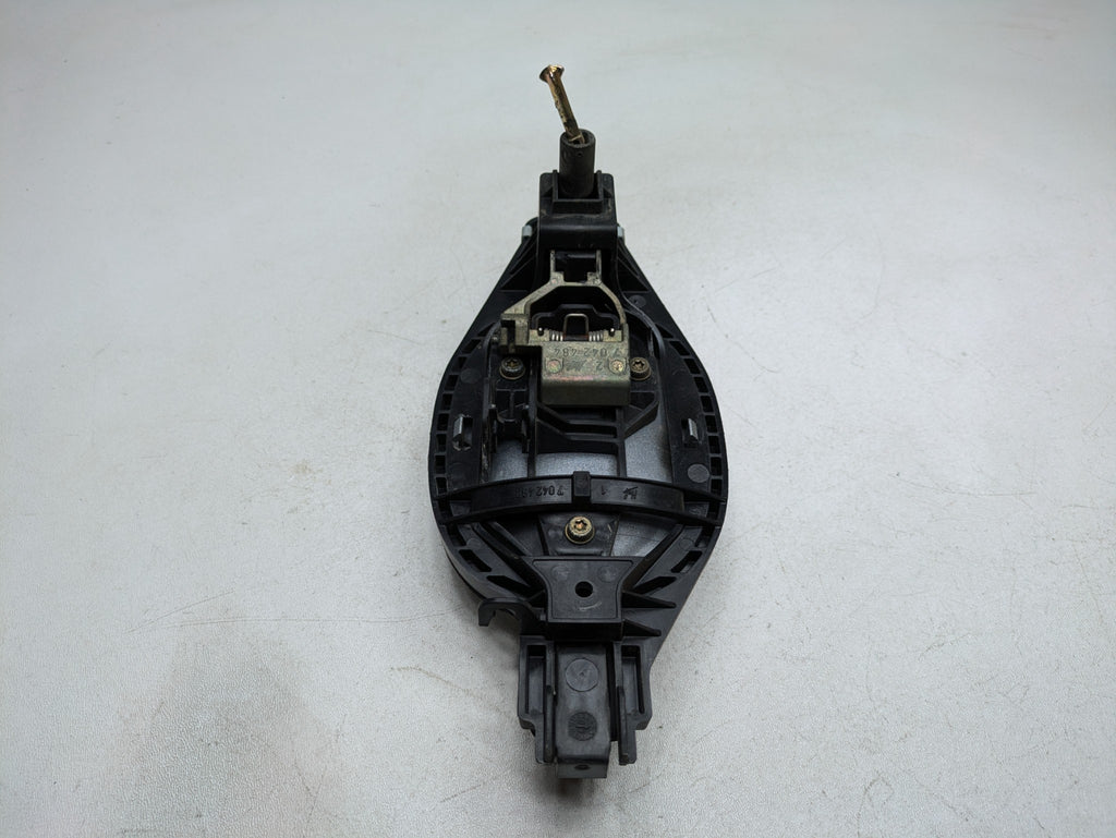 03 - 05 LAND ROVER RANGE ROVER OEM EXTERIOR DOOR HANDLE FRONT LEFT DRIVER SIDE