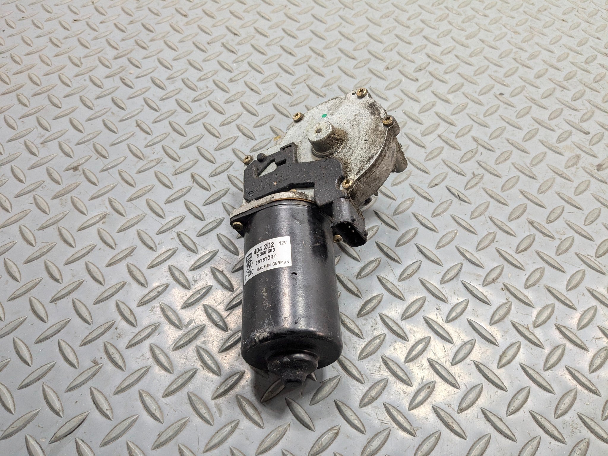 03 - 05 LAND ROVER RANGE ROVER OEM WINDSHIELD WIPER WASHER TRANSMISSION MOTOR