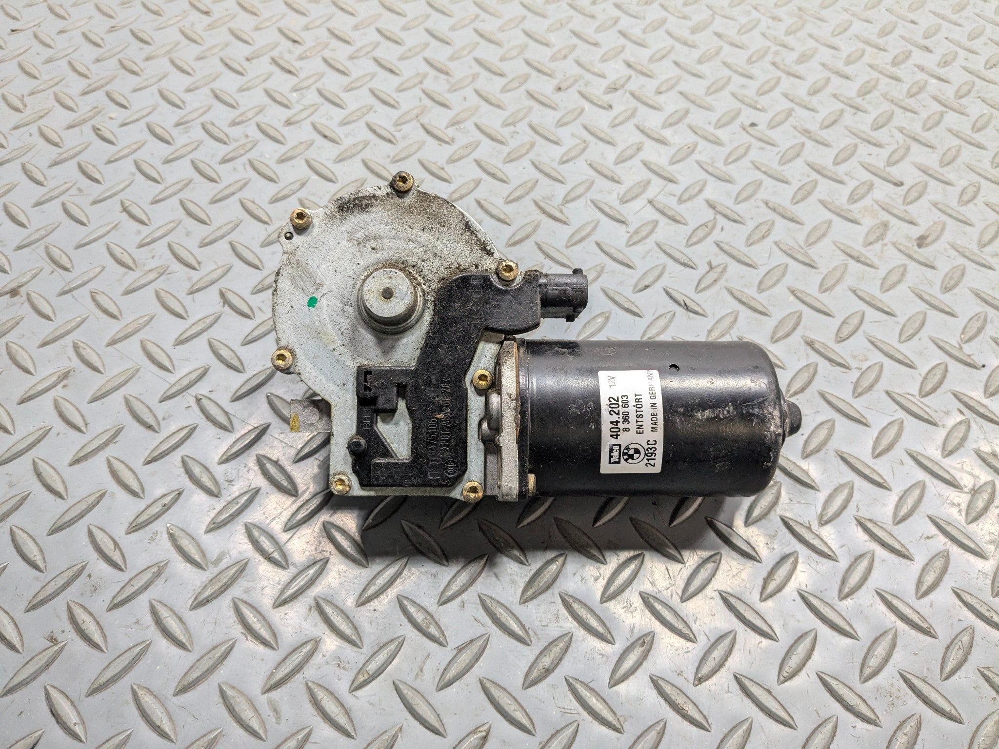 03 - 05 LAND ROVER RANGE ROVER OEM WINDSHIELD WIPER WASHER TRANSMISSION MOTOR