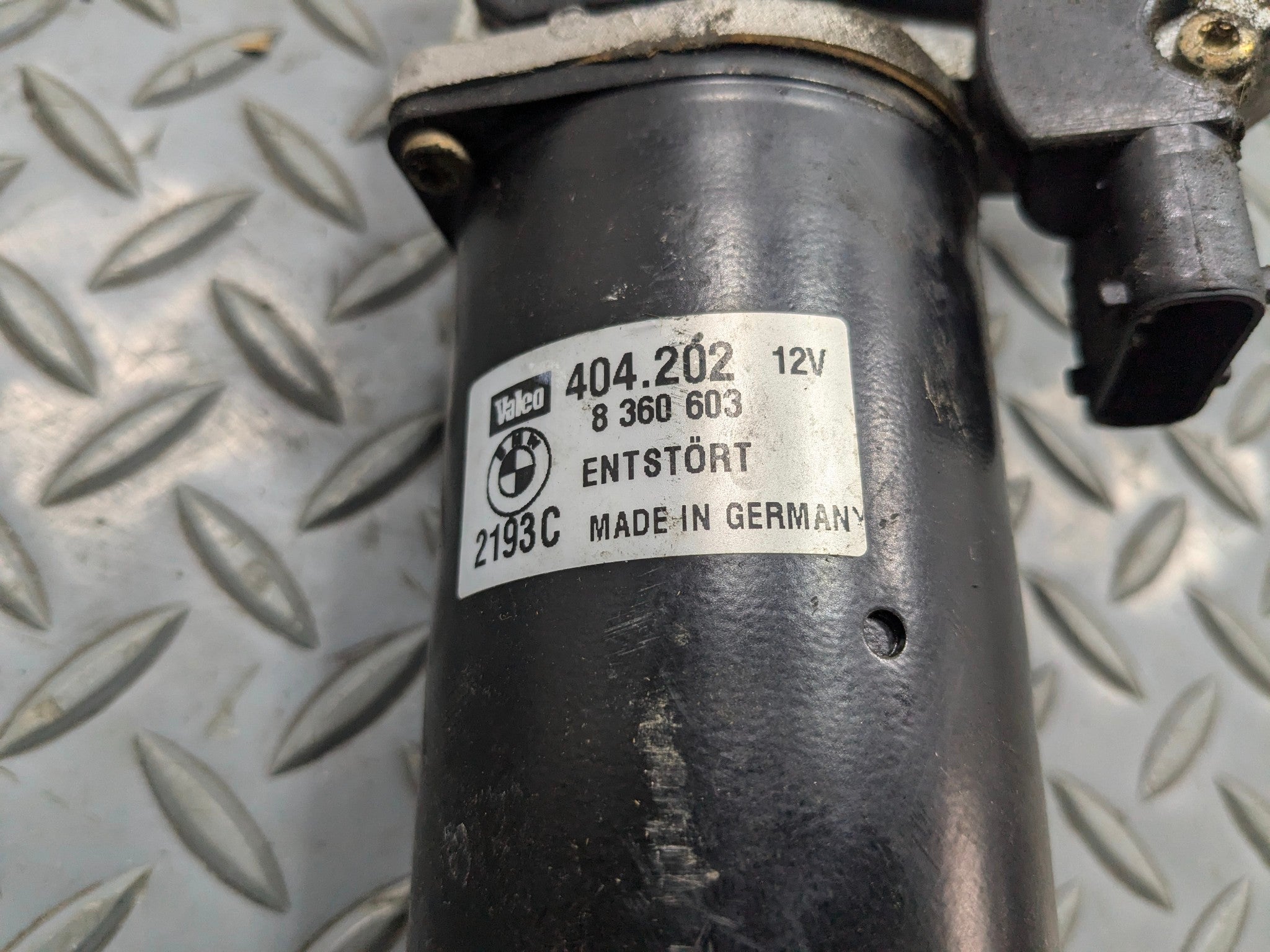 03 - 05 LAND ROVER RANGE ROVER OEM WINDSHIELD WIPER WASHER TRANSMISSION MOTOR