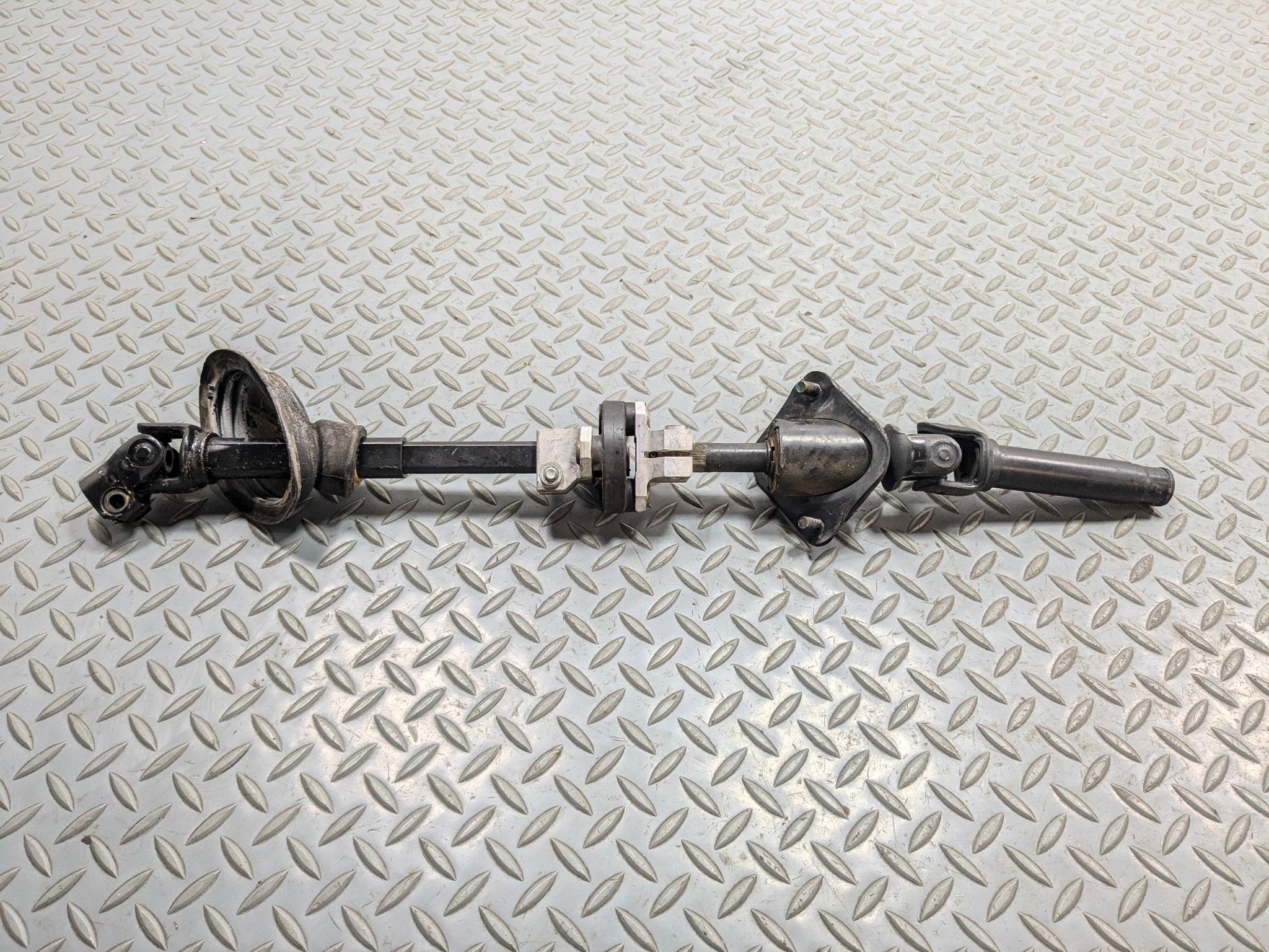 2003 - 2005 LAND ROVER RANGE ROVER OEM STEERING COLUMN LOWER INTERMEDIATE SHAFT