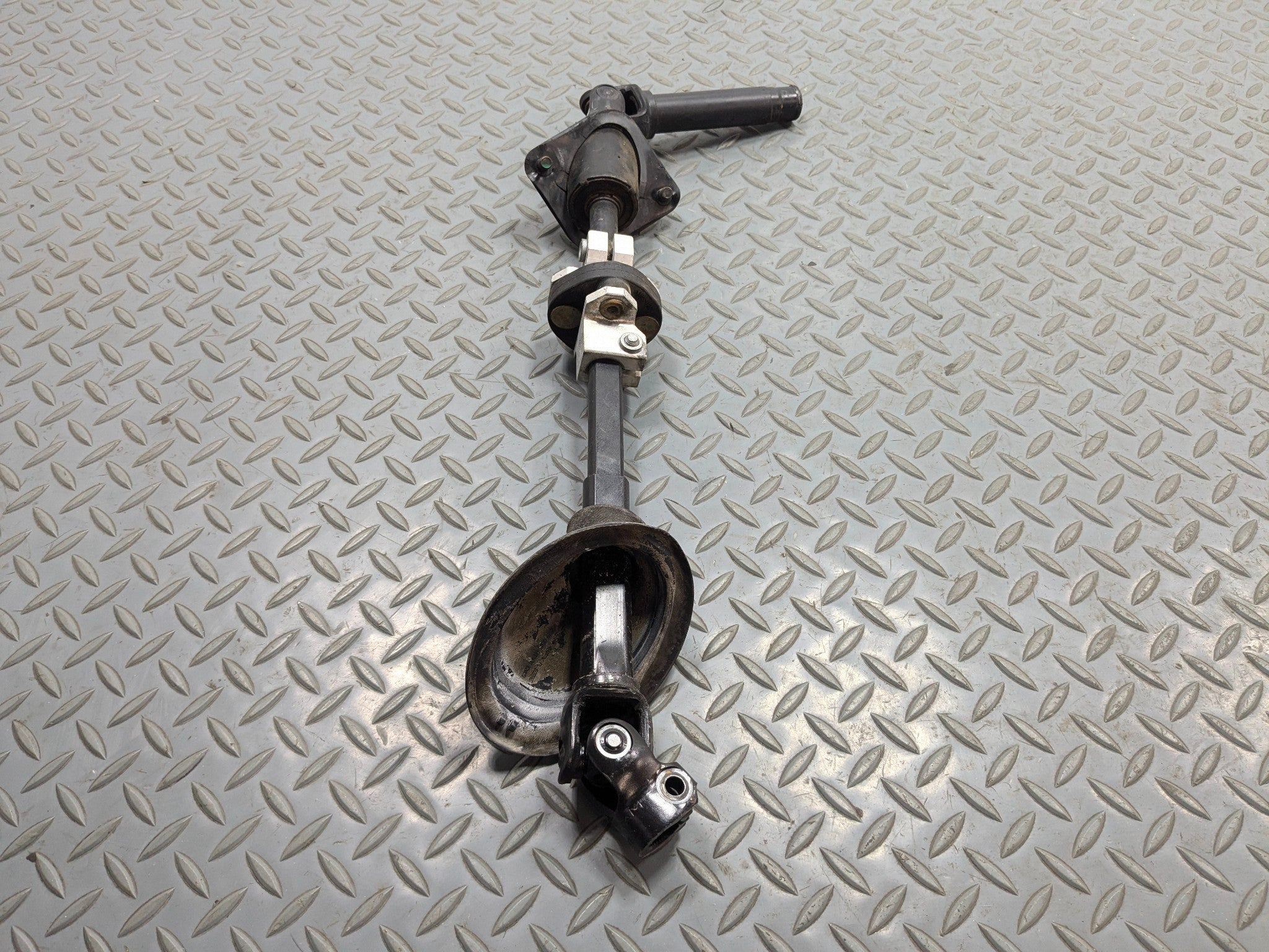 2003 - 2005 LAND ROVER RANGE ROVER OEM STEERING COLUMN LOWER INTERMEDIATE SHAFT