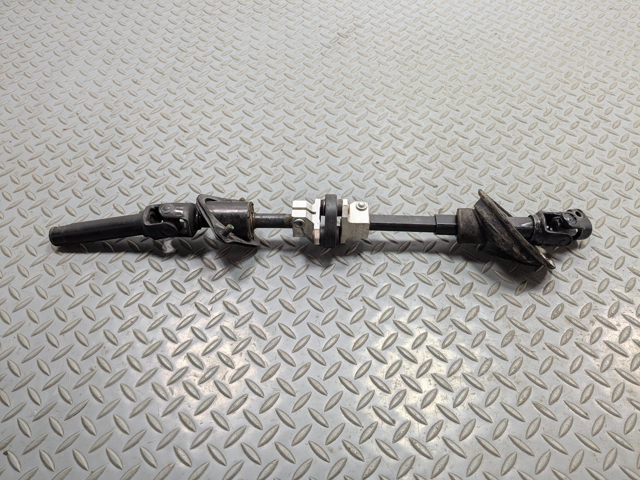 2003 - 2005 LAND ROVER RANGE ROVER OEM STEERING COLUMN LOWER INTERMEDIATE SHAFT