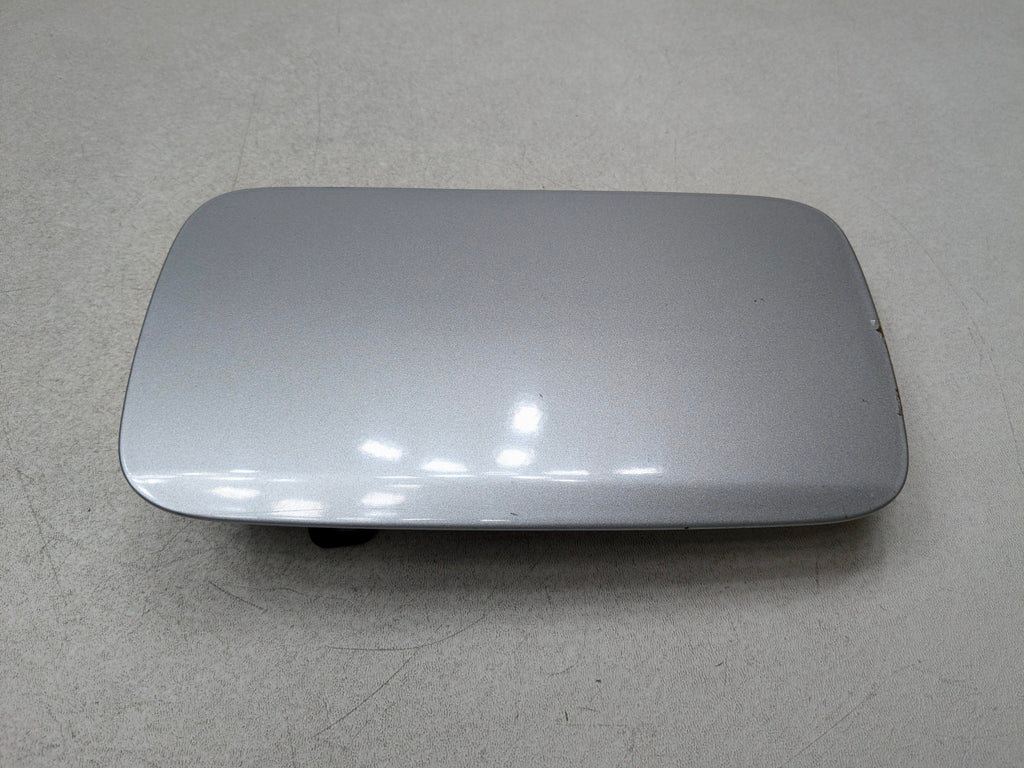 2003 - 2005 LAND ROVER RANGE ROVER OEM GAS FUEL TANK DOOR FILLER DOOR LID COVER