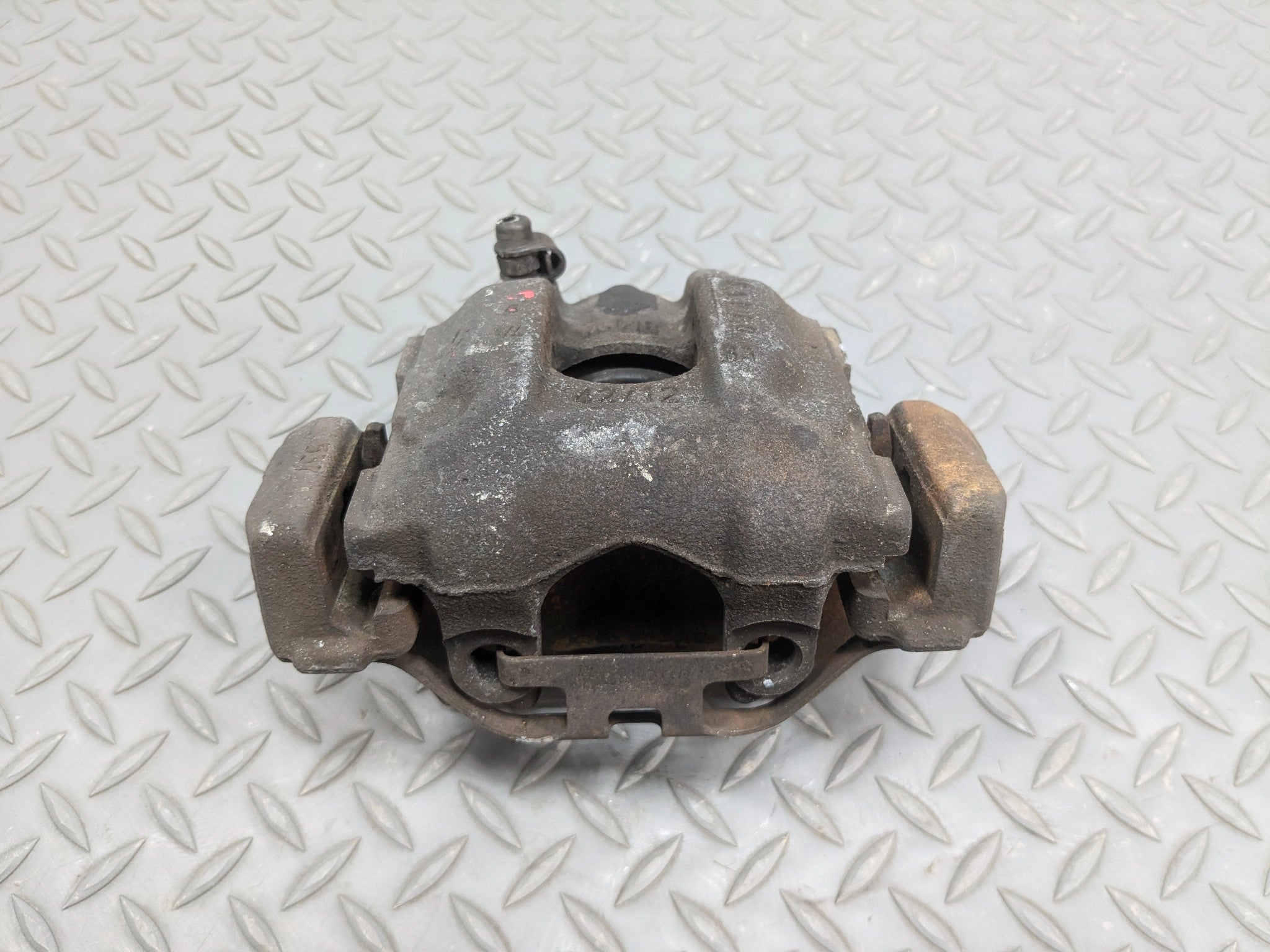 2003 - 2005 LAND ROVER RANGE ROVER OEM BRAKE CALIPER ASSEMBLY REAR LEFT SIDE