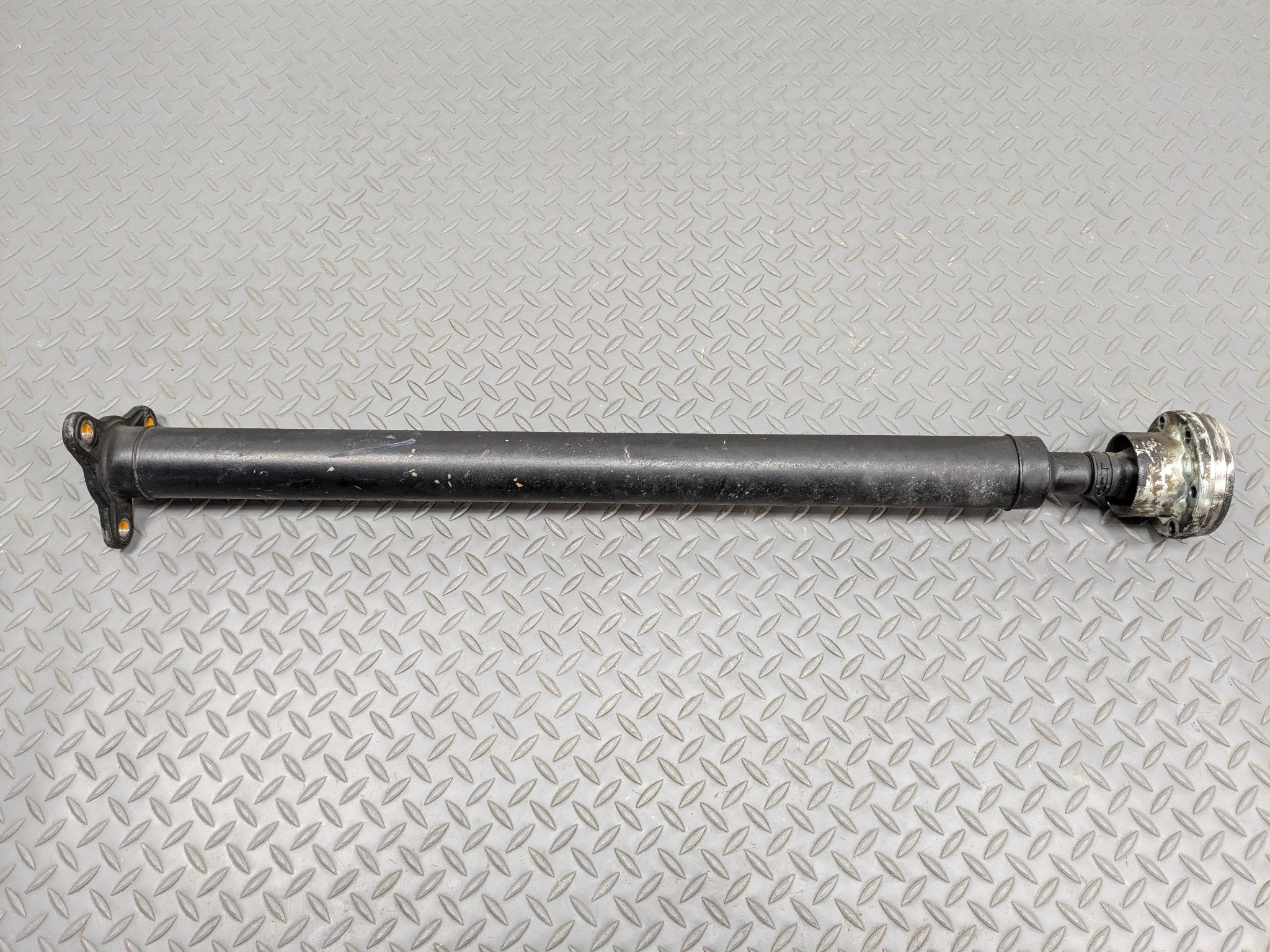 2003 - 2005 LAND ROVER RANGE ROVER OEM DRIVE SHAFT PROPELLOR ASSEMBLY FRONT