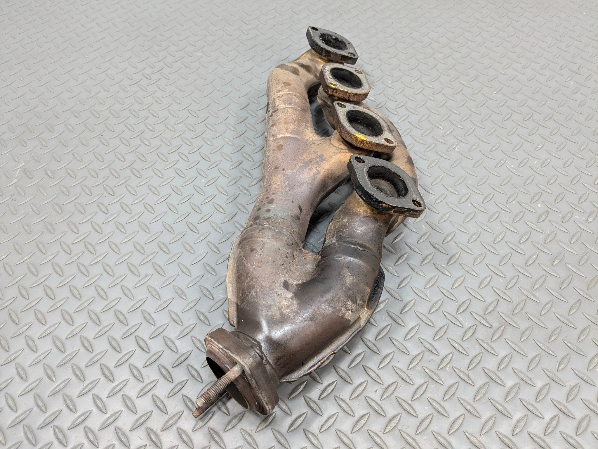 2003 - 2005 LAND ROVER RANGE ROVER OEM EXHAUST MANIFOLD RIGHT PASSENGER SIDE