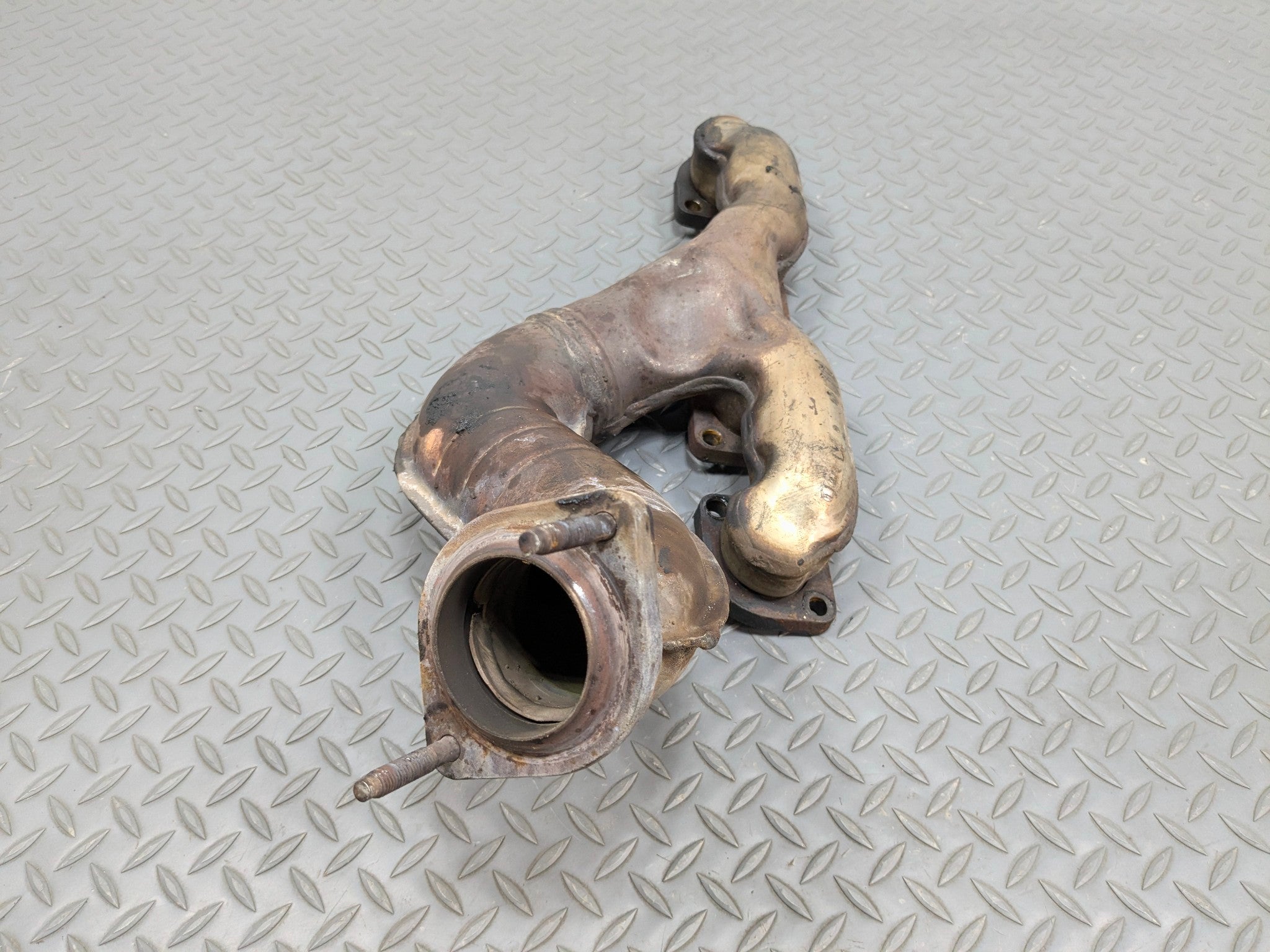 2003 - 2005 LAND ROVER RANGE ROVER OEM EXHAUST MANIFOLD LEFT DRIVER SIDE