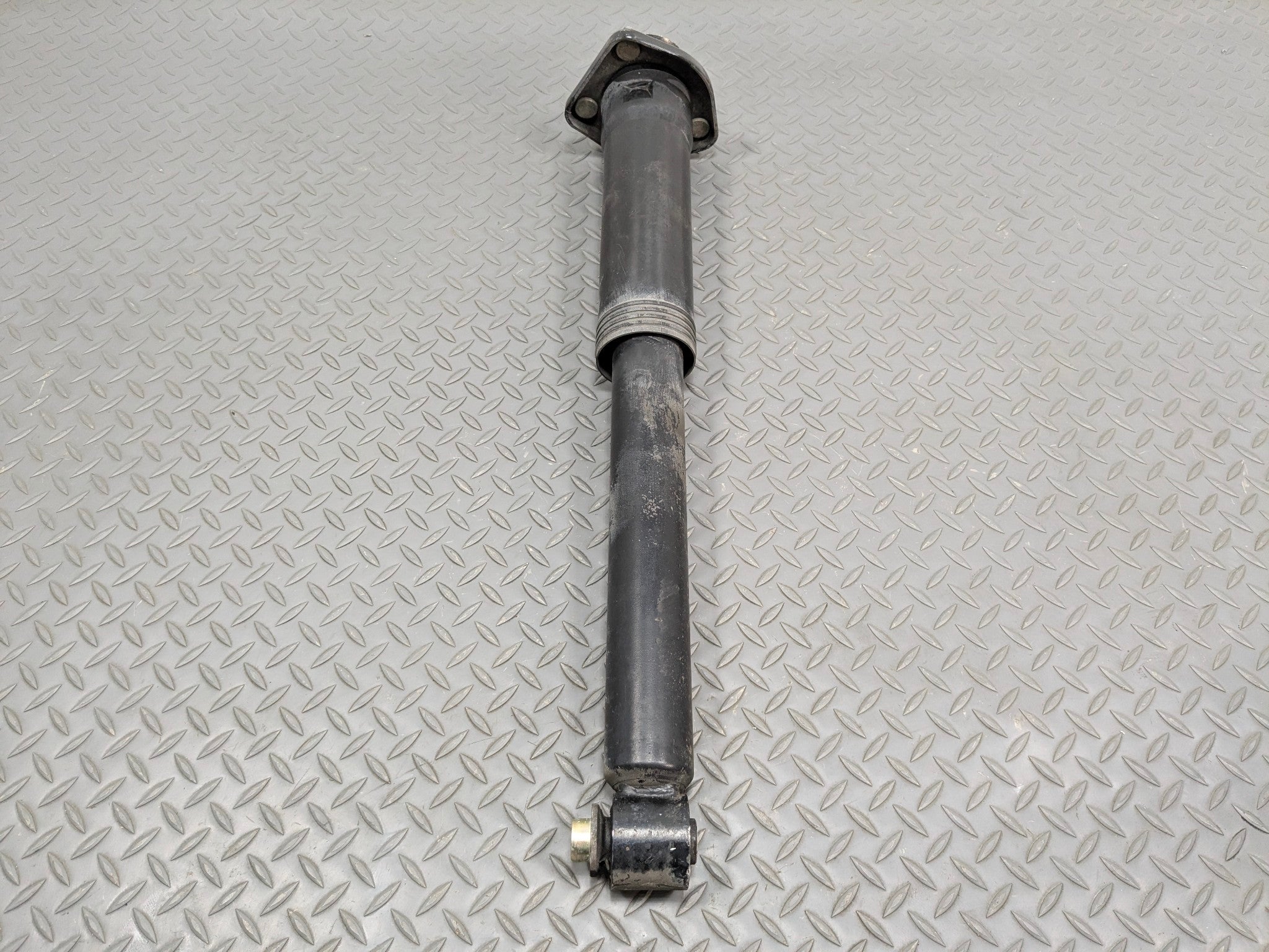 03 - 05 LAND ROVER RANGE ROVER OEM SHOCK ABSORBER STRUT REAR LEFT DRIVER SIDE