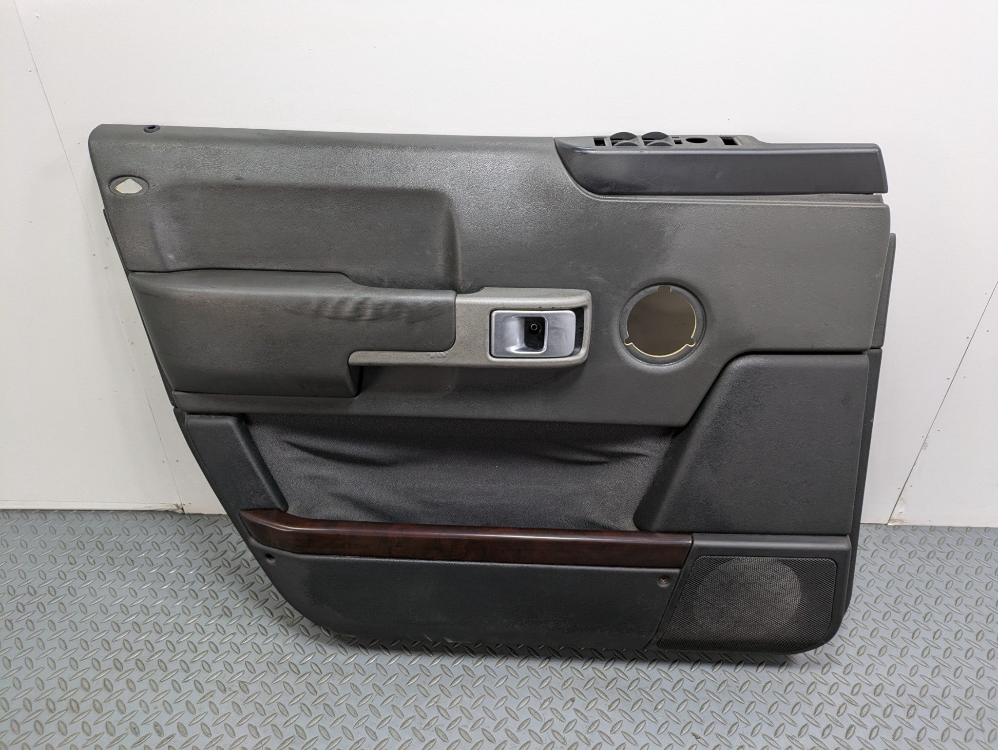 2003 - 2005 LAND ROVER RANGE ROVER OEM INTERIOR DOOR TRIM PANEL FRONT LEFT SIDE