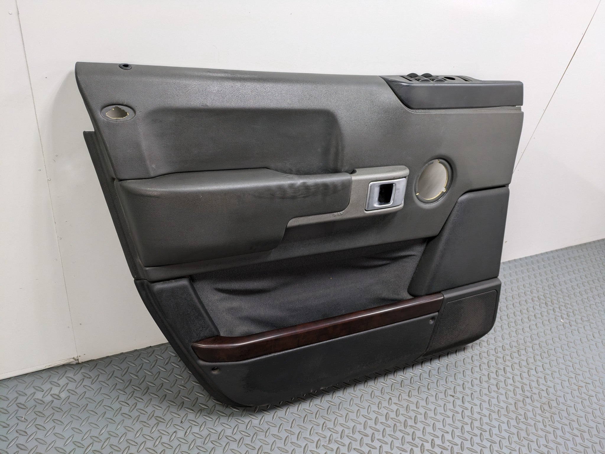 2003 - 2005 LAND ROVER RANGE ROVER OEM INTERIOR DOOR TRIM PANEL FRONT LEFT SIDE