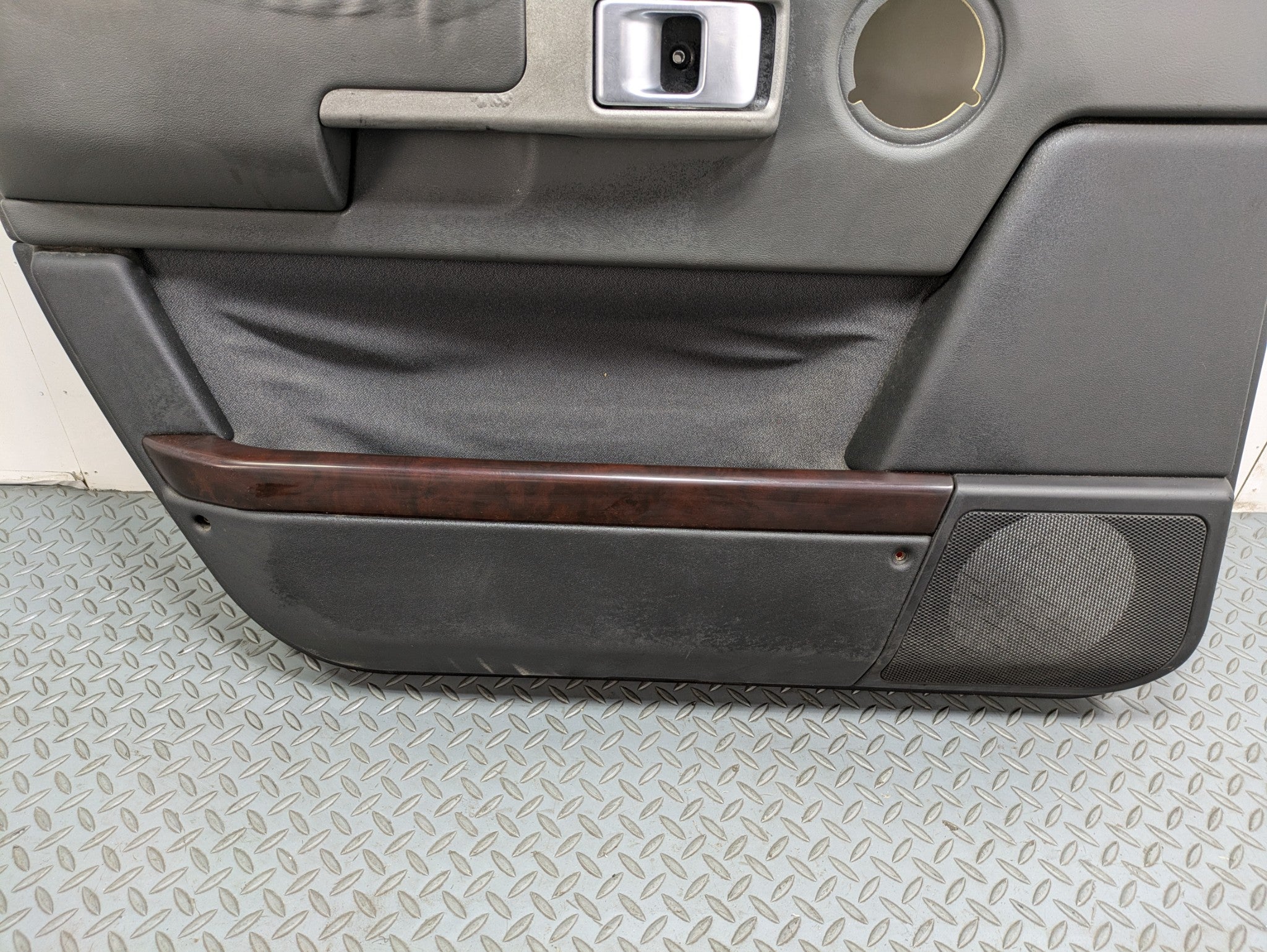 2003 - 2005 LAND ROVER RANGE ROVER OEM INTERIOR DOOR TRIM PANEL FRONT LEFT SIDE