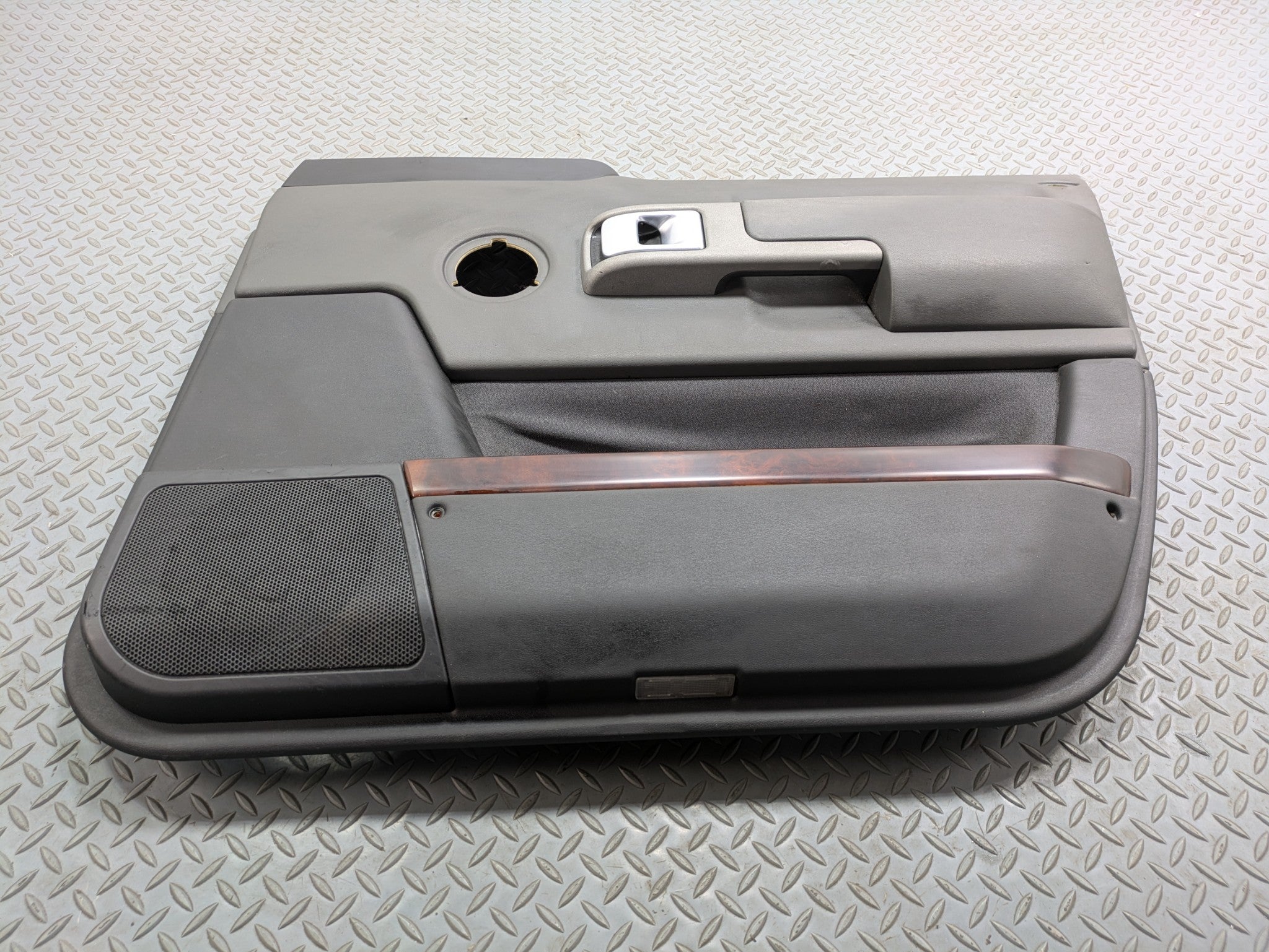 2003 - 2005 LAND ROVER RANGE ROVER OEM INTERIOR DOOR TRIM PANEL FRONT RIGHT SIDE