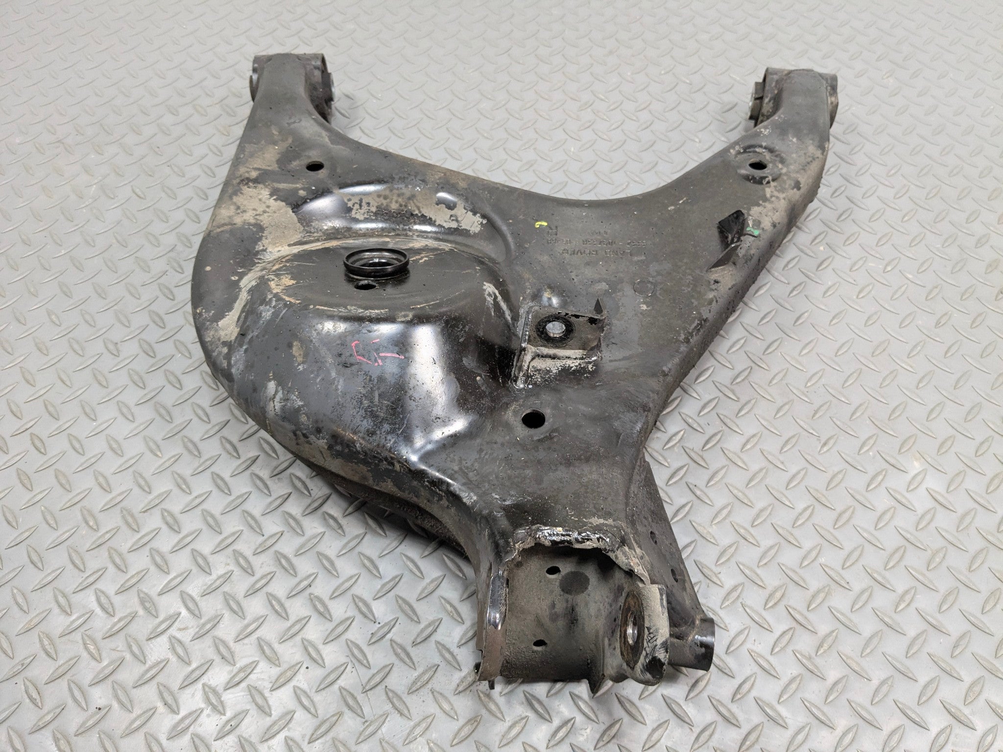 03 - 05 LAND ROVER RANGE ROVER OEM REAR RIGHT PASSENGER SIDE LOWER CONTROL ARM