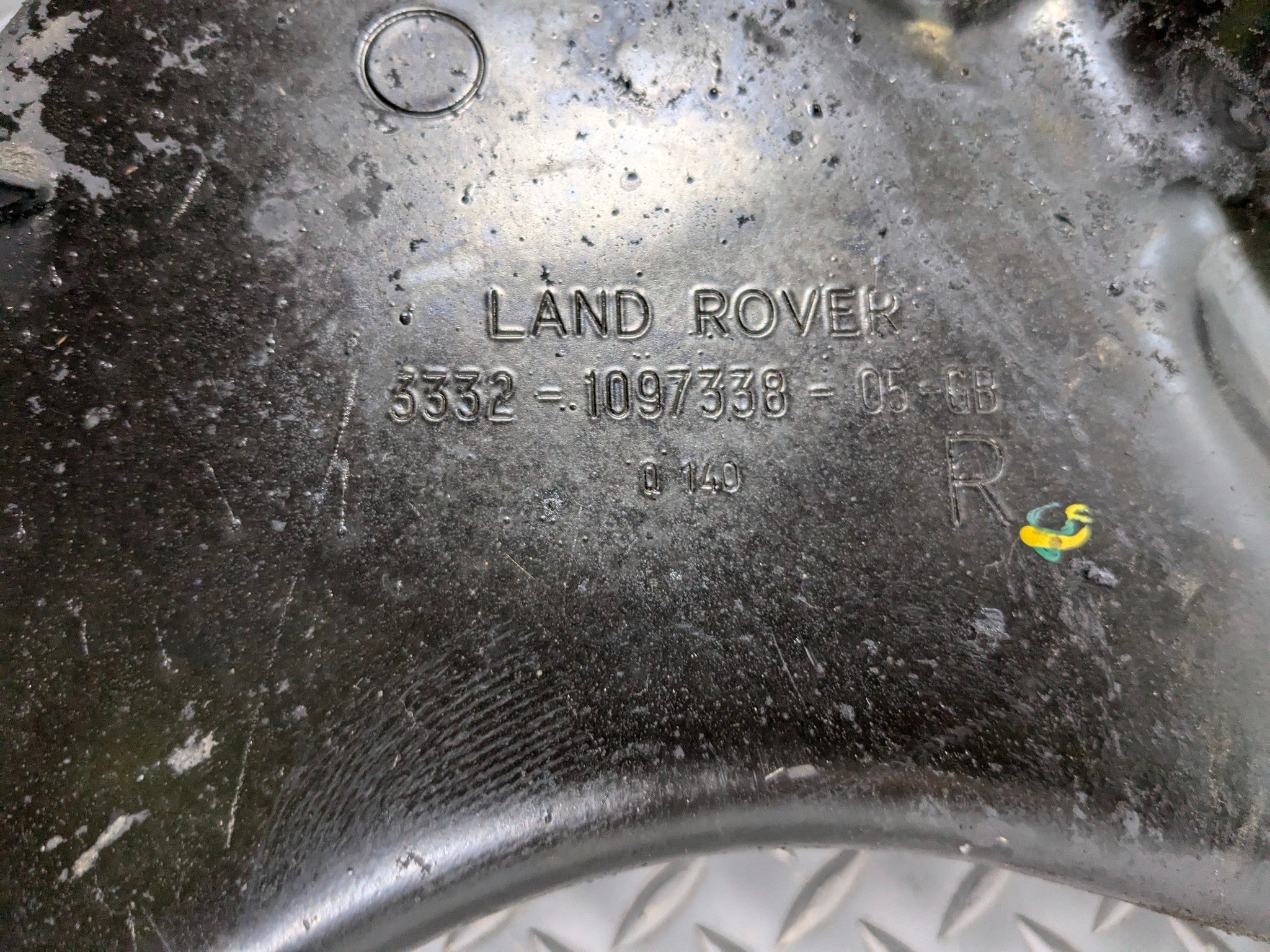 03 - 05 LAND ROVER RANGE ROVER OEM REAR RIGHT PASSENGER SIDE LOWER CONTROL ARM