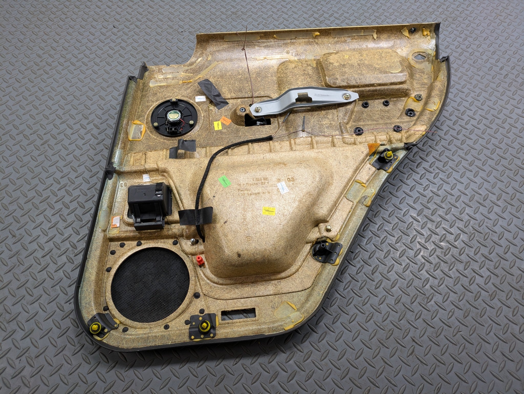 2003 - 2005 LAND ROVER RANGE ROVER OEM INTERIOR DOOR TRIM PANEL REAR LEFT SIDE