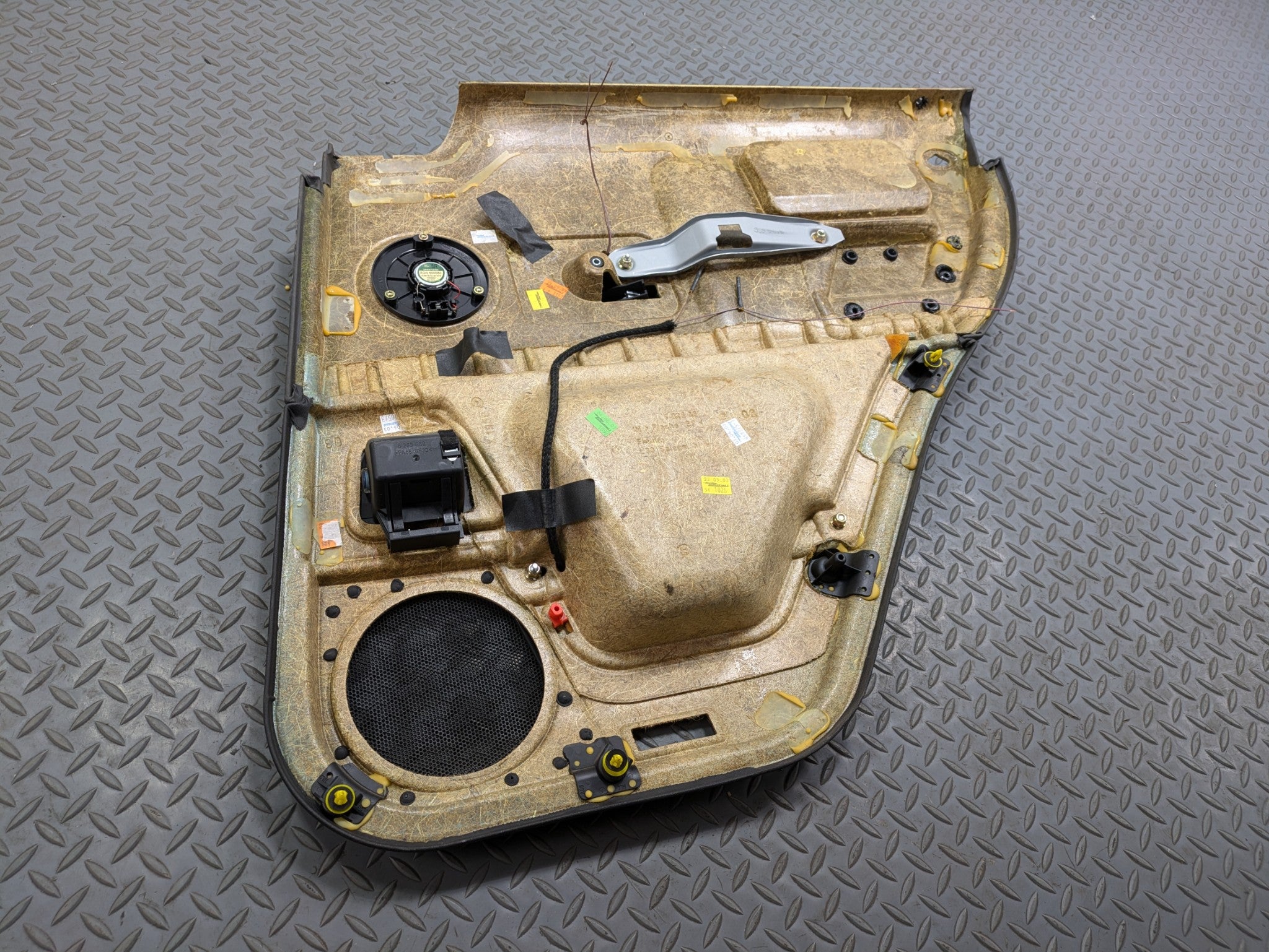 2003 - 2005 LAND ROVER RANGE ROVER OEM INTERIOR DOOR TRIM PANEL REAR LEFT SIDE