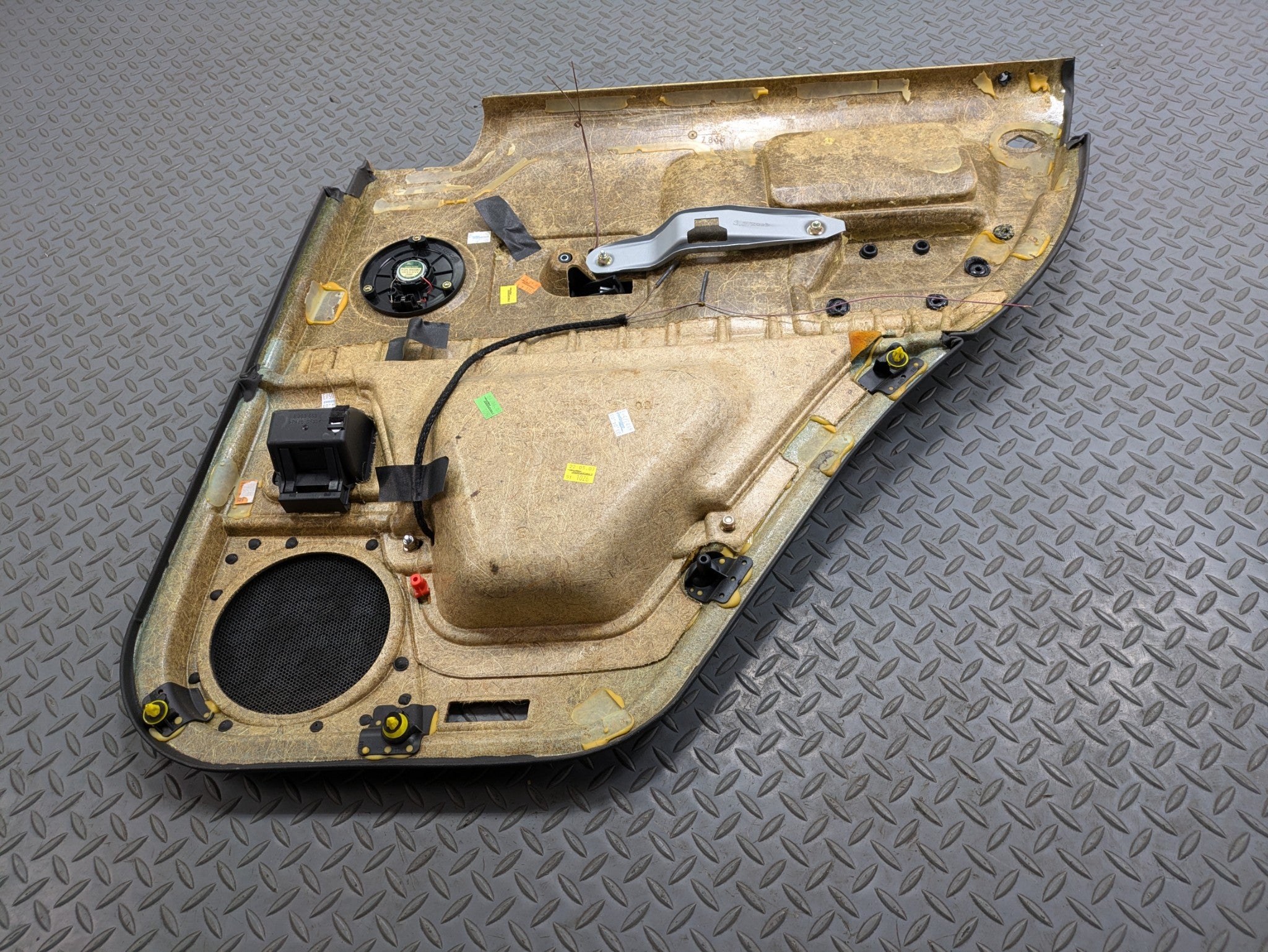 2003 - 2005 LAND ROVER RANGE ROVER OEM INTERIOR DOOR TRIM PANEL REAR LEFT SIDE