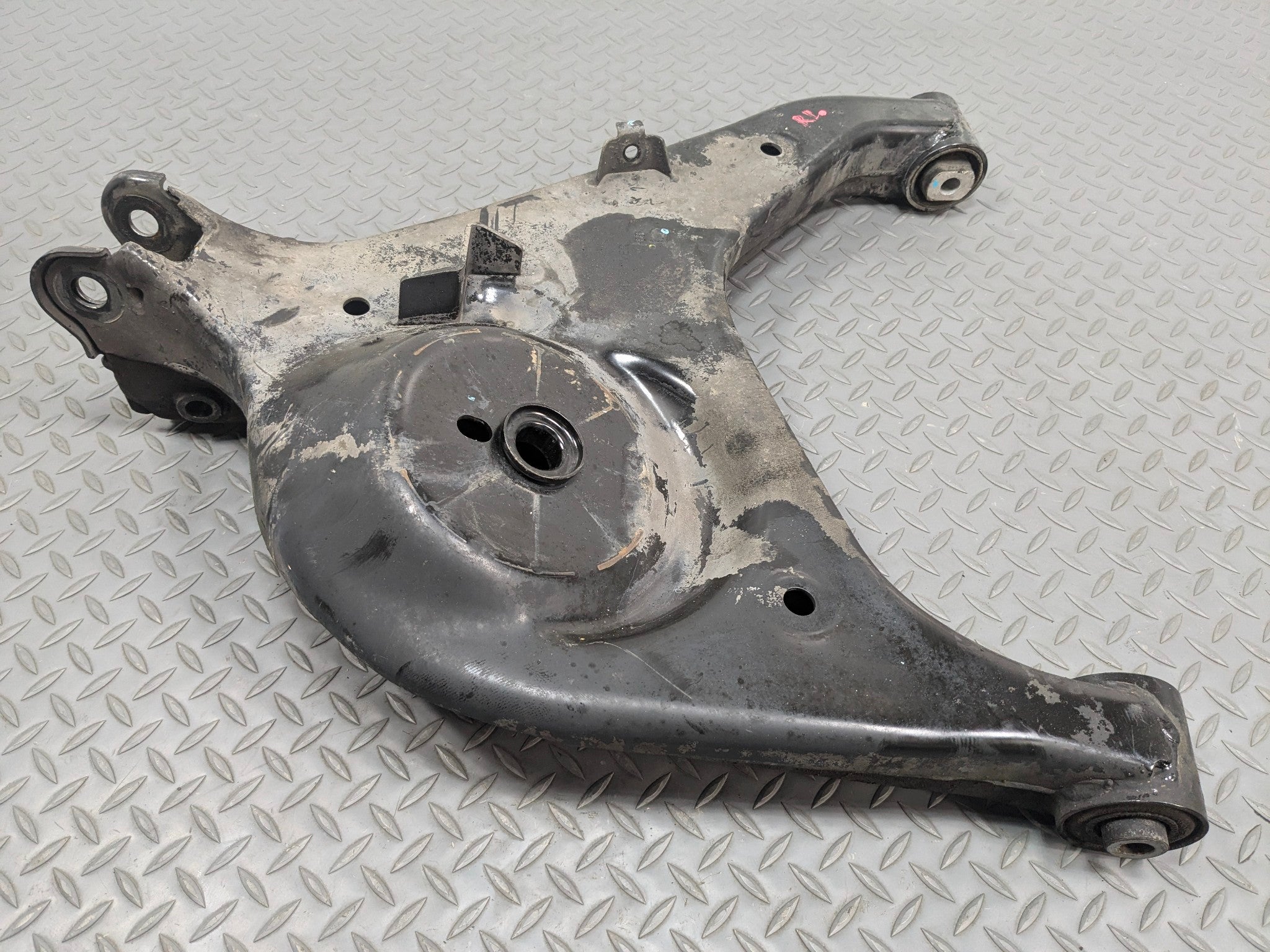 2003 - 2005 LAND ROVER RANGE ROVER OEM LOWER CONTROL ARM REAR LEFT DRIVER SIDE