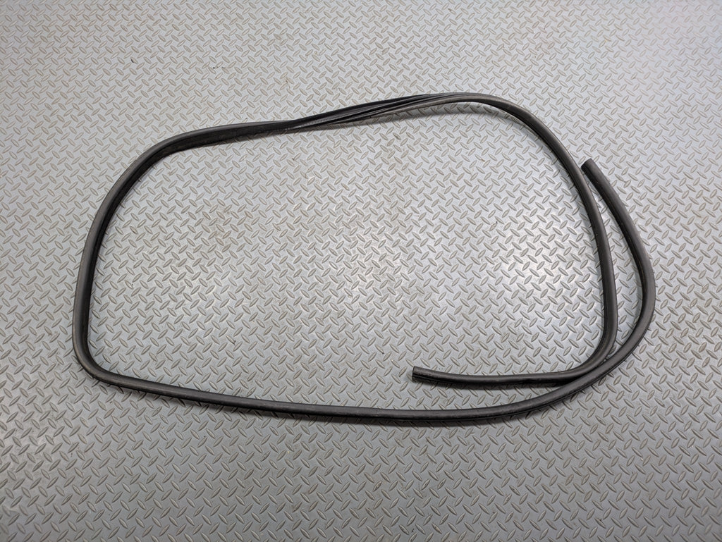 03 - 05 LAND ROVER RANGE ROVER OEM DOOR SEAL WEATHER STRIPPING FRONT RIGHT SIDE