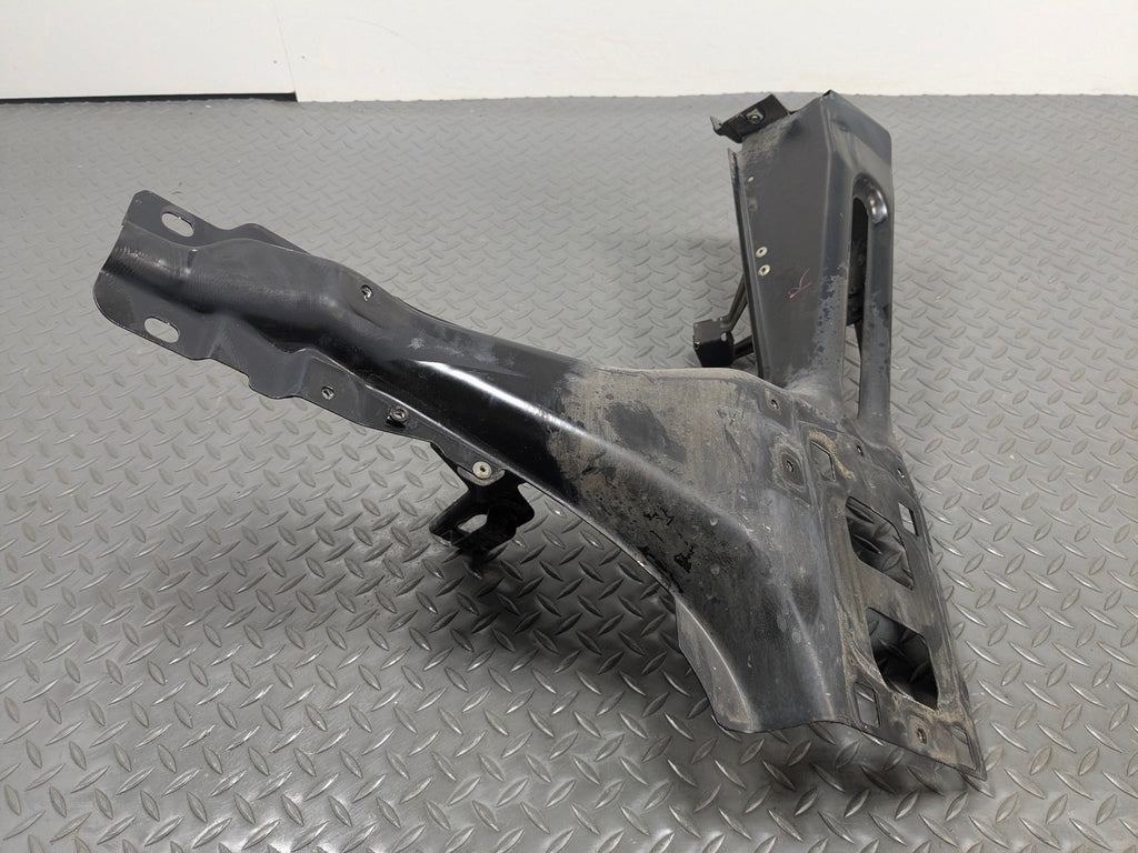 03 - 05 LAND ROVER RANGE ROVER OEM RADIATOR SUPPORT HEADLIGHT BRACKET RIGHT SIDE