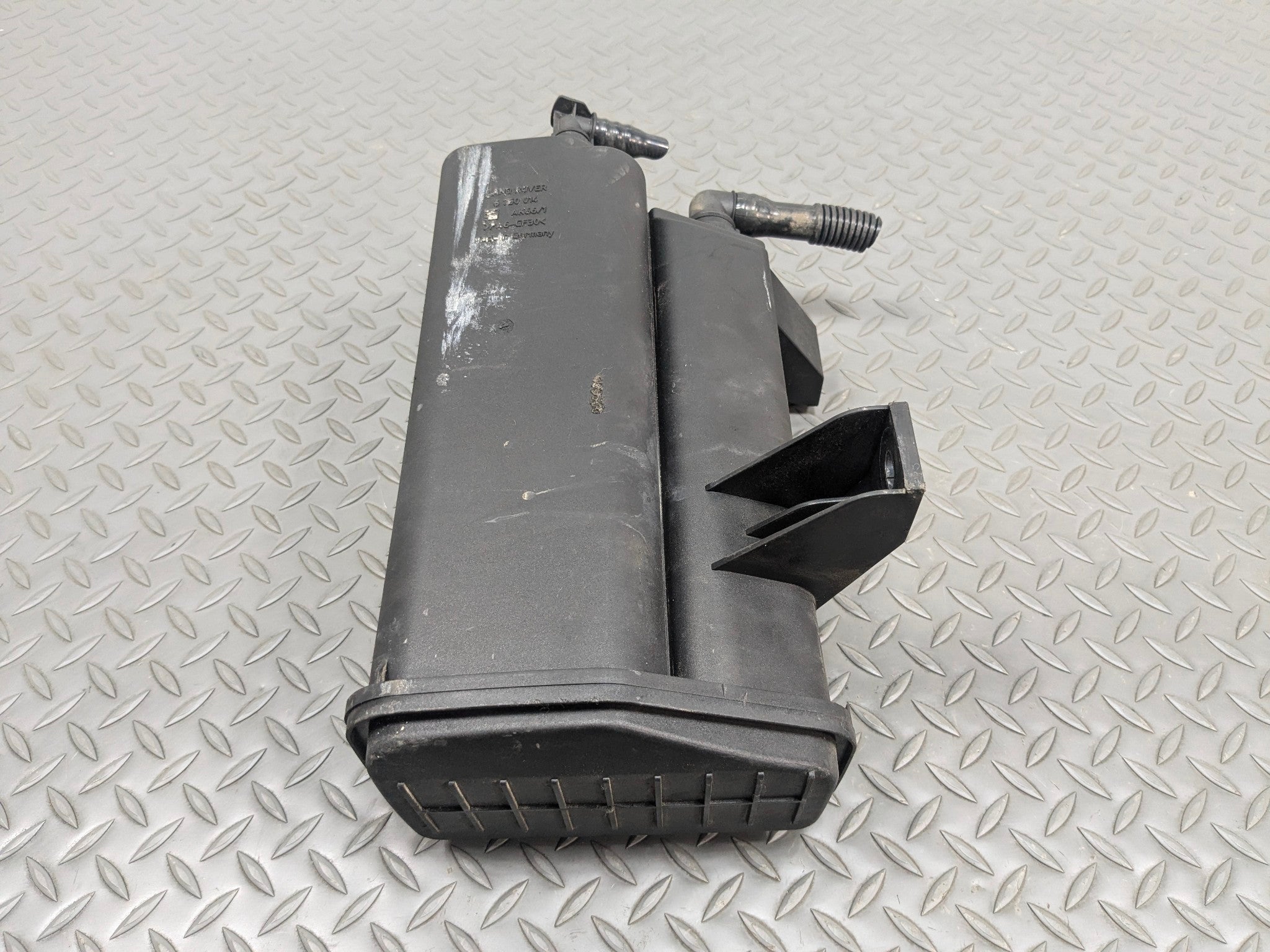 2003 - 2005 LAND ROVER RANGE ROVER OEM FUEL VAPOR EVAPORATOR CHARCOAL CANISTER