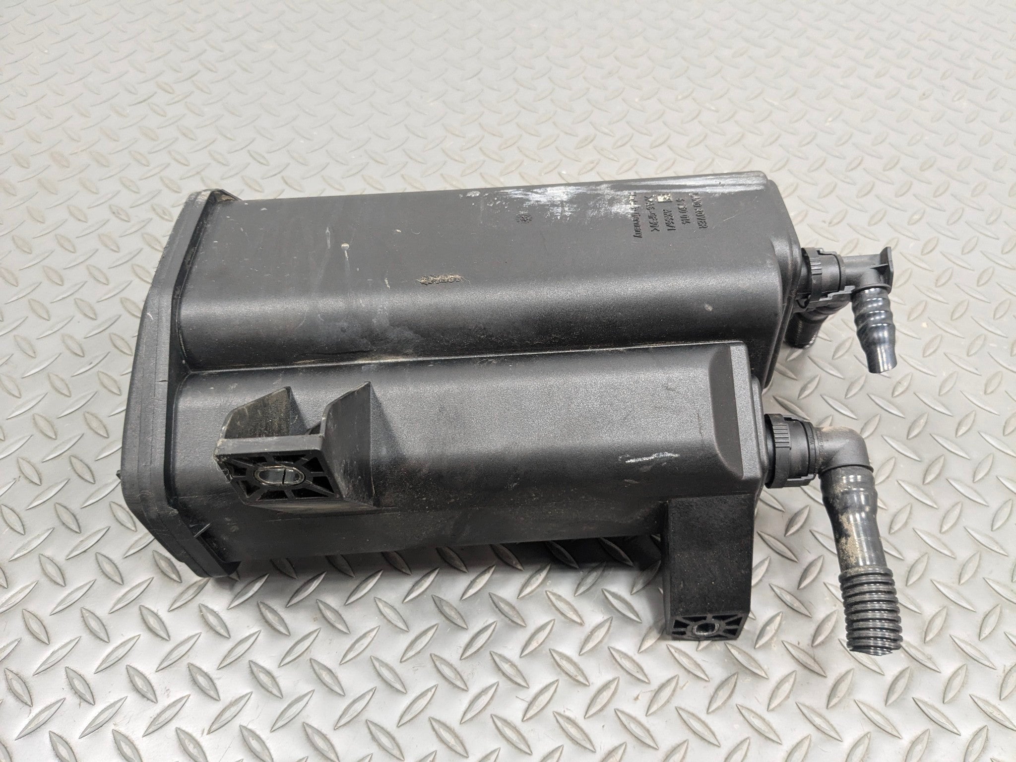 2003 - 2005 LAND ROVER RANGE ROVER OEM FUEL VAPOR EVAPORATOR CHARCOAL CANISTER