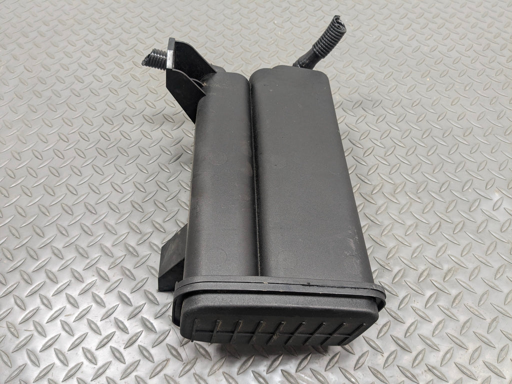 2003 - 2005 LAND ROVER RANGE ROVER OEM FUEL VAPOR EVAPORATOR CHARCOAL CANISTER