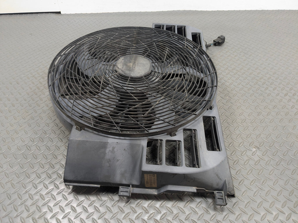 03 - 05 LAND ROVER RANGE ROVER OEM ELECTRIC COOLING MOTOR FAN BLADE WITH SHROUD