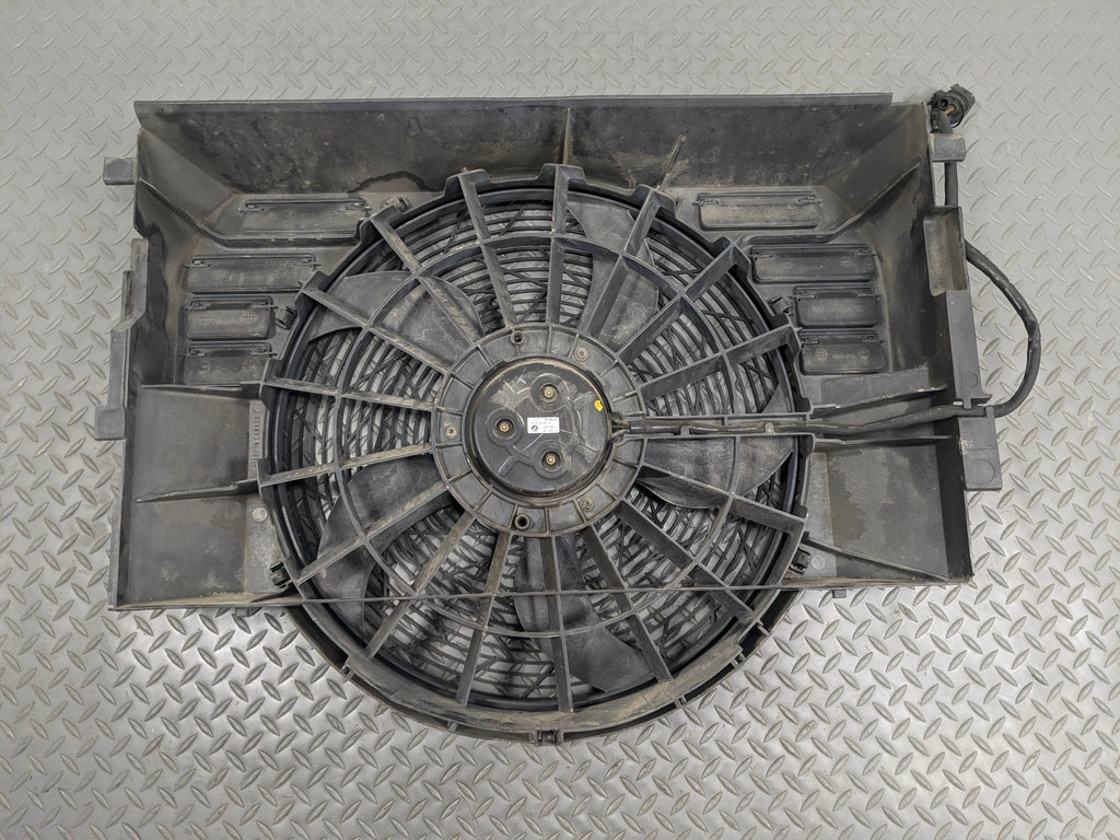 03 - 05 LAND ROVER RANGE ROVER OEM ELECTRIC COOLING MOTOR FAN BLADE WITH SHROUD