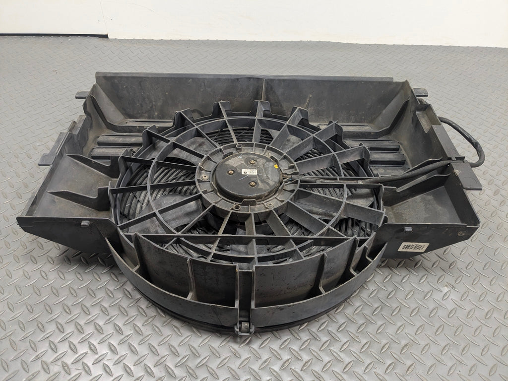 03 - 05 LAND ROVER RANGE ROVER OEM ELECTRIC COOLING MOTOR FAN BLADE WITH SHROUD