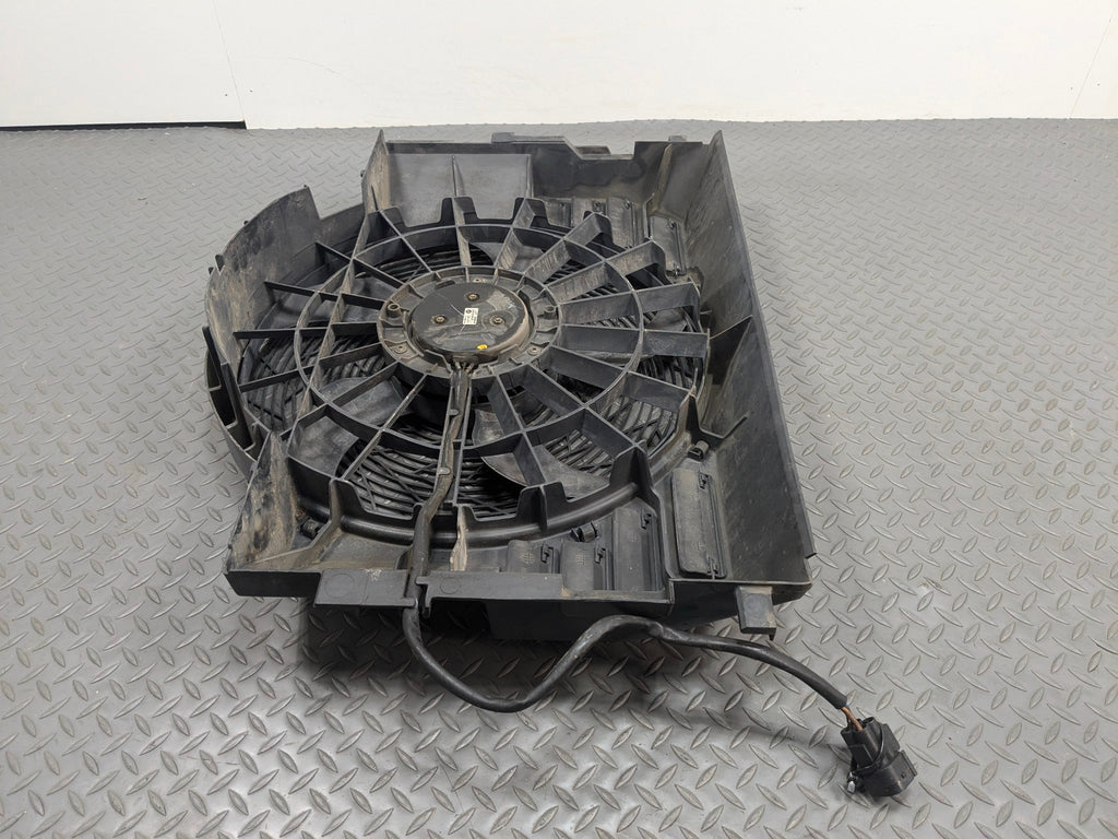 03 - 05 LAND ROVER RANGE ROVER OEM ELECTRIC COOLING MOTOR FAN BLADE WITH SHROUD
