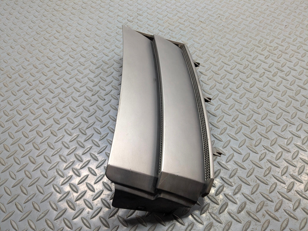 2003 - 2005 LAND ROVER RANGE ROVER OEM FENDER GRILLE VENT TRIM FRONT LEFT SIDE