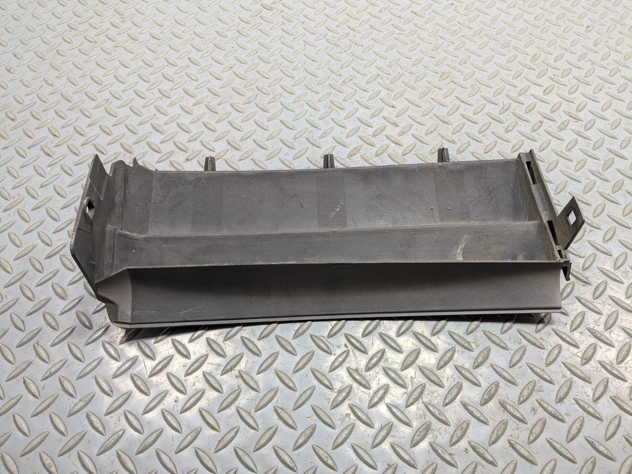 2003 - 2005 LAND ROVER RANGE ROVER OEM FENDER GRILLE VENT TRIM FRONT LEFT SIDE