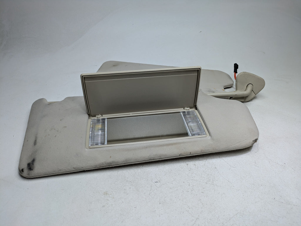 03 - 05 LAND ROVER RANGE ROVER OEM SUN VISOR WITH GLASS FRONT RIGHT PASSENGER