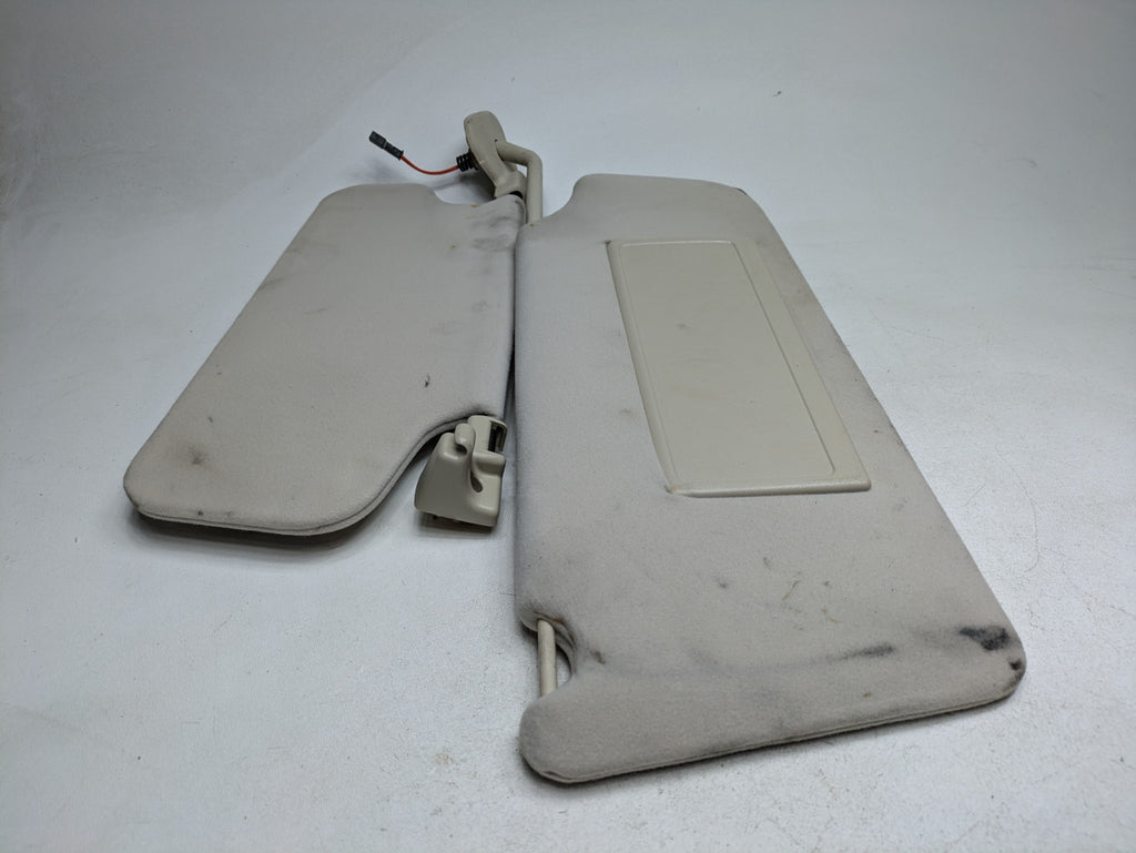 03 - 05 LAND ROVER RANGE ROVER OEM SUN VISOR WITH GLASS FRONT RIGHT PASSENGER