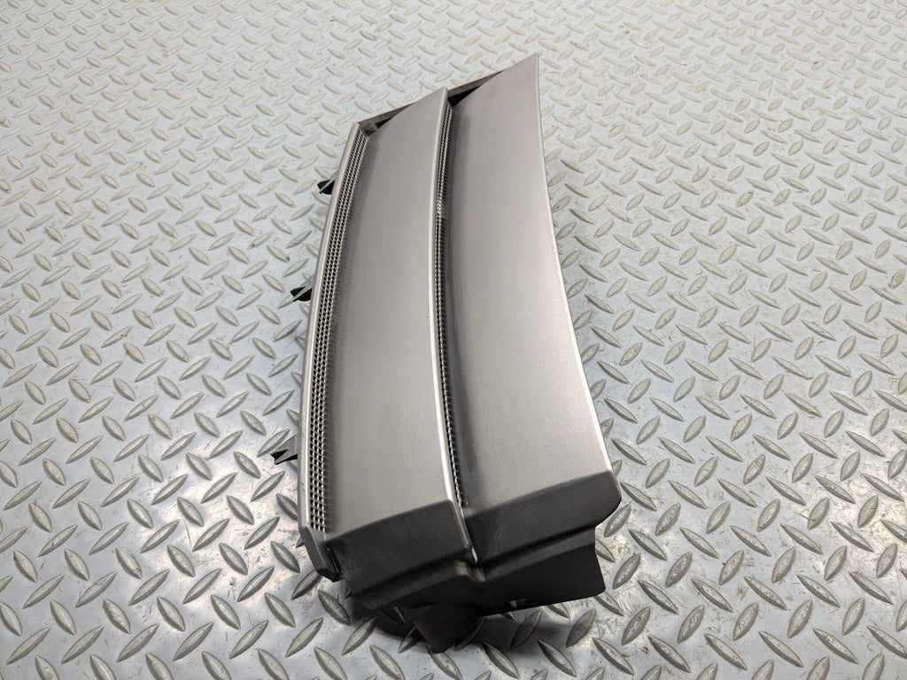 2003 - 2005 LAND ROVER RANGE ROVER OEM FENDER GRILLE VENT TRIM FRONT RIGHT SIDE